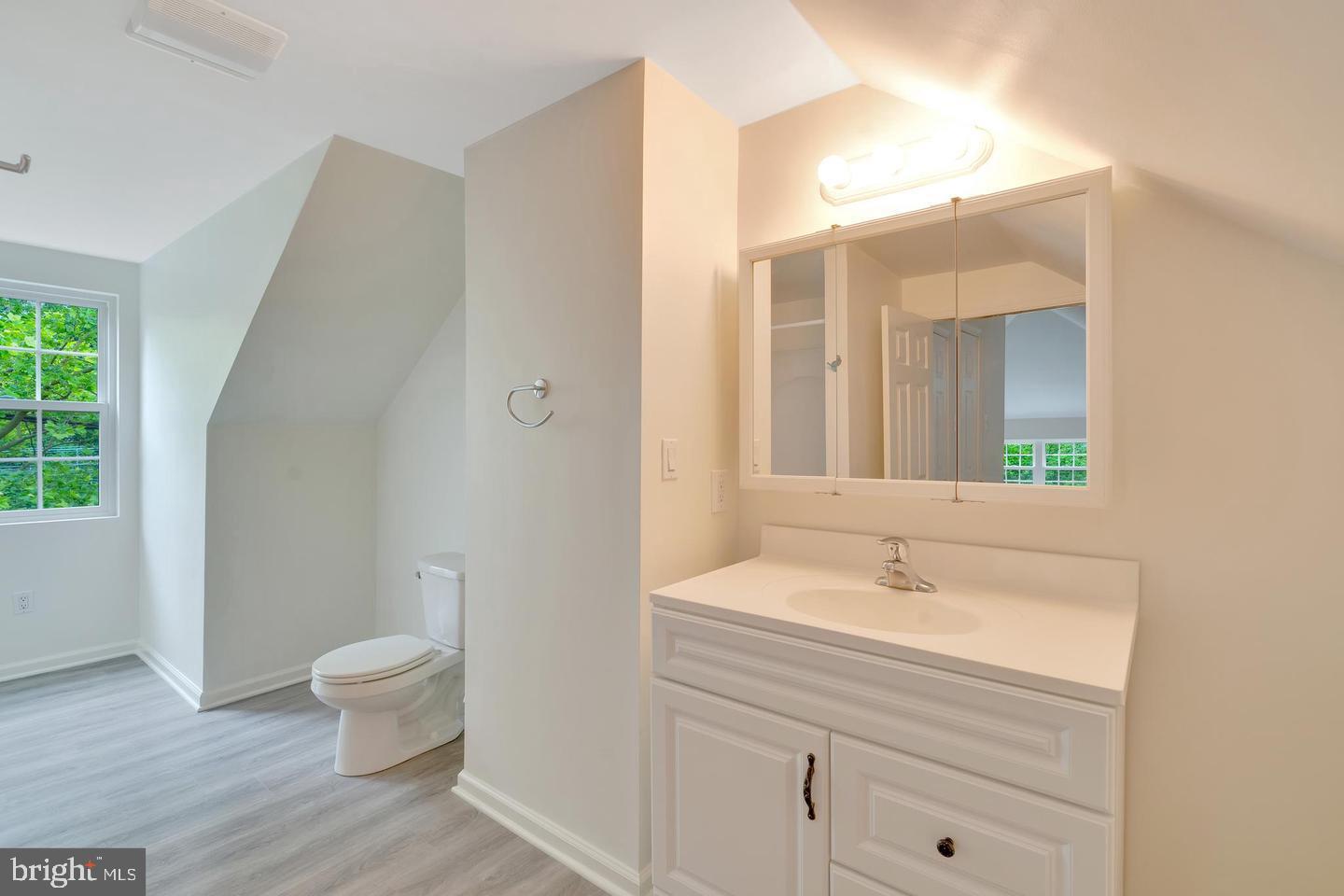 EAGLE CROSSING - Residential Lease