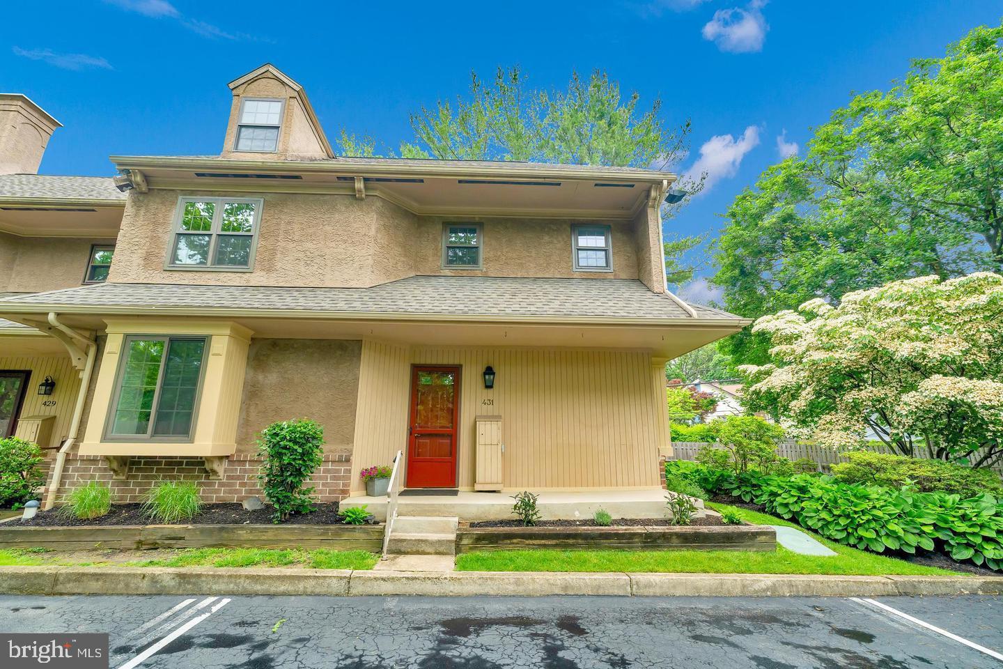 EAGLE CROSSING - Residential Lease