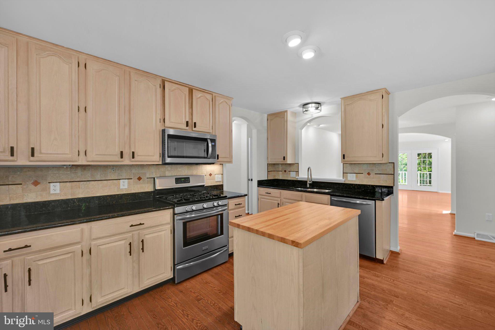 801 TANGLEGATE PLACE
