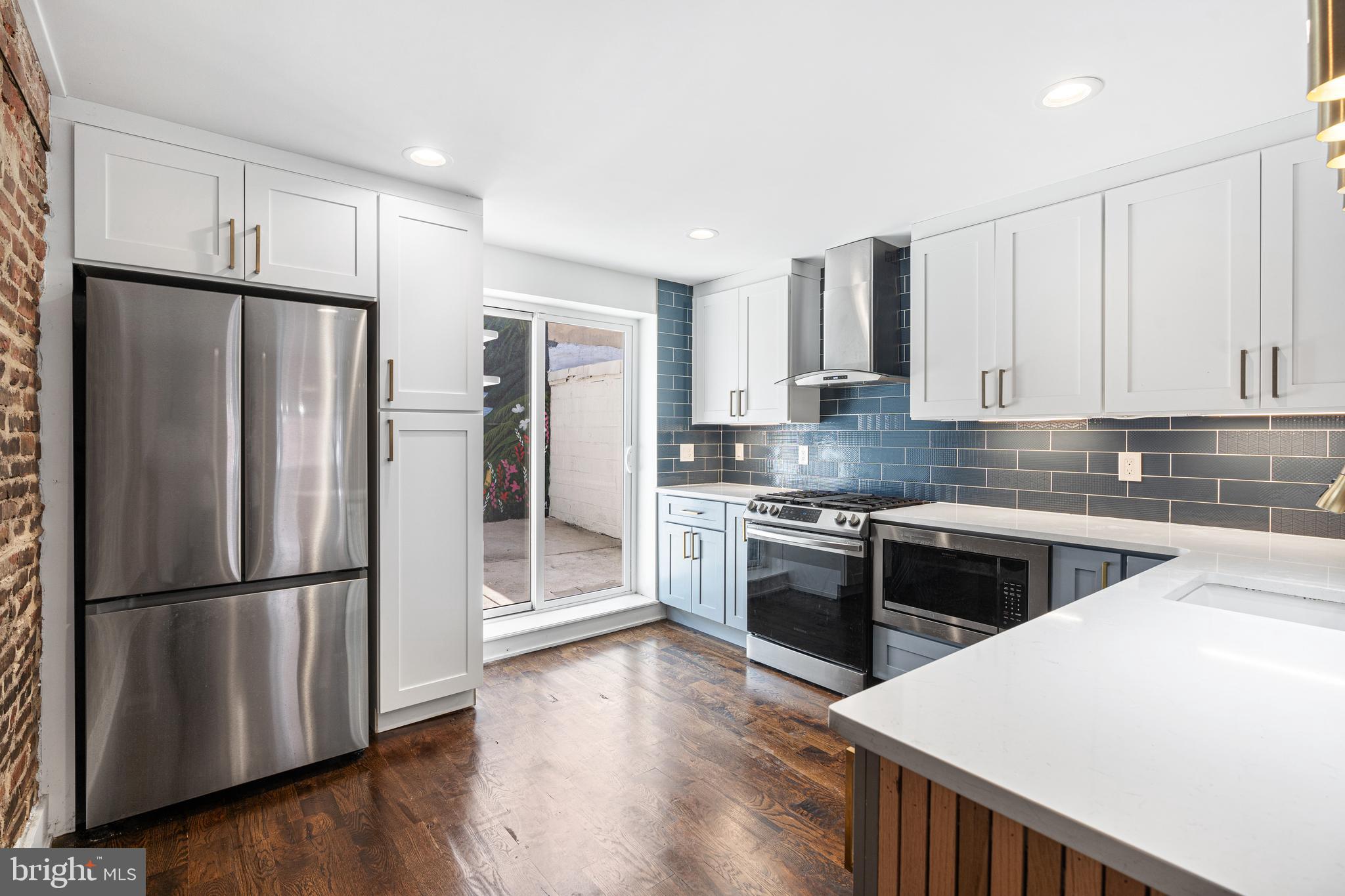 LOWER MOYAMENSING - Residential