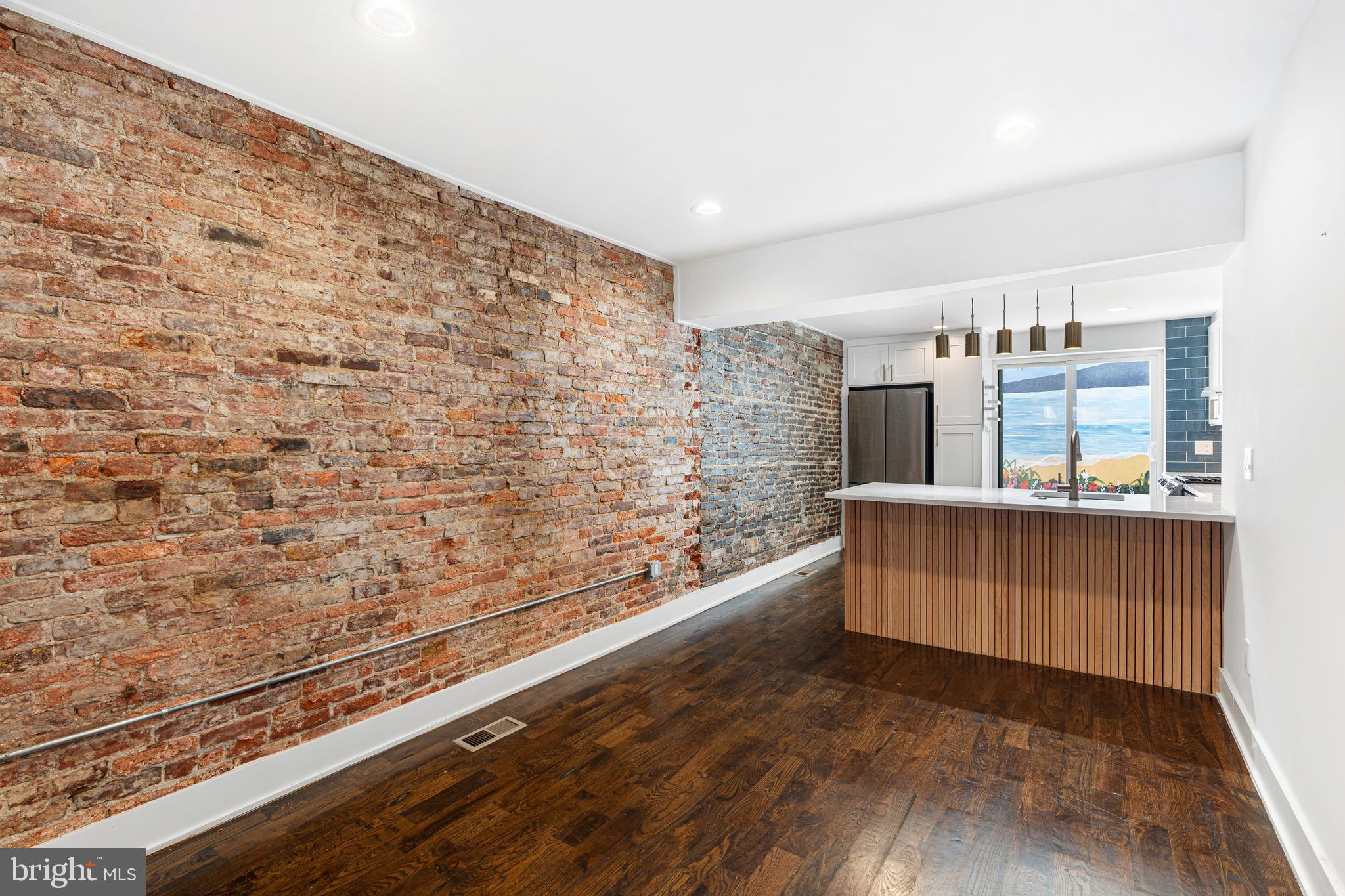 LOWER MOYAMENSING - Residential