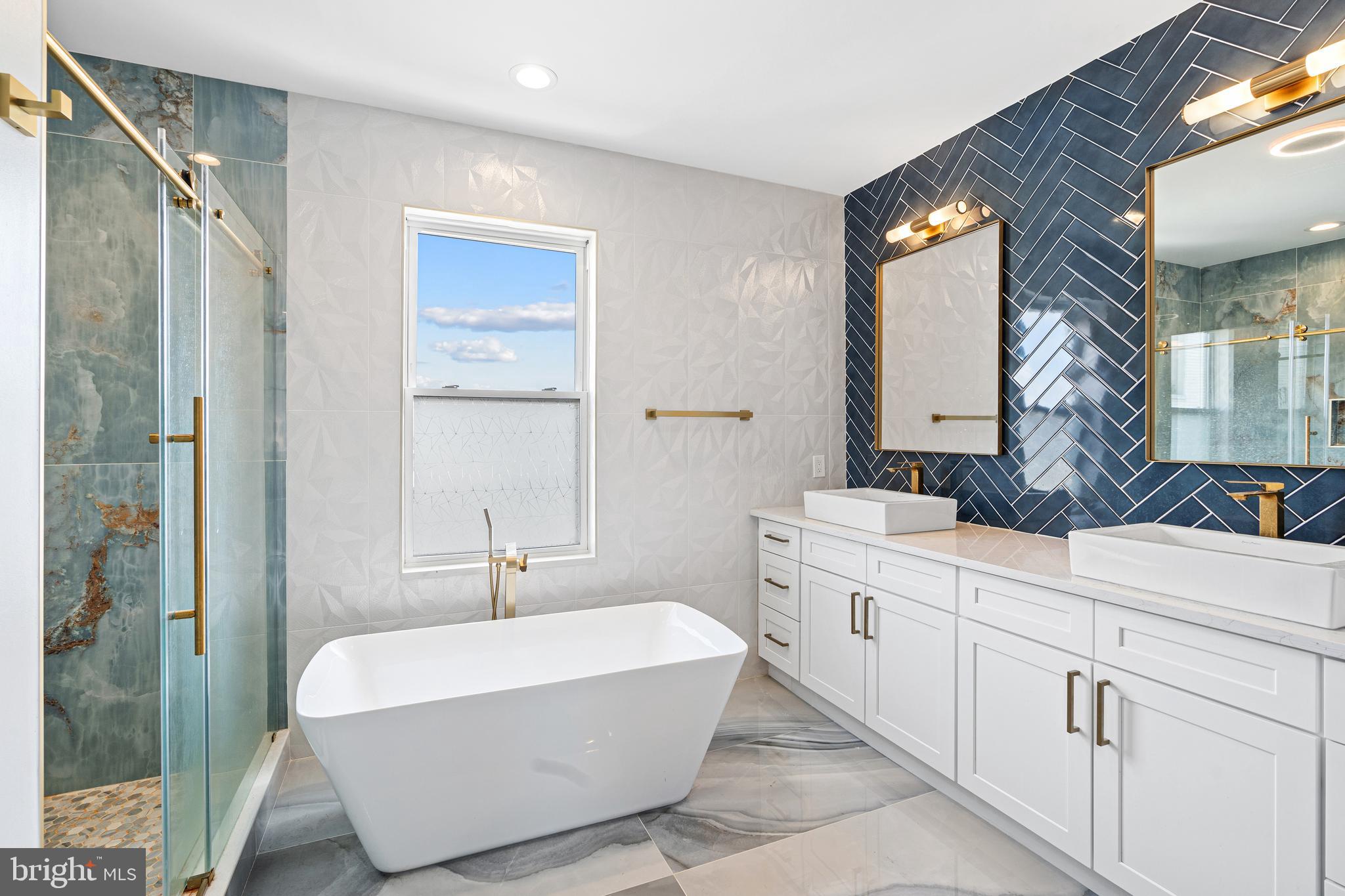 LOWER MOYAMENSING - Residential