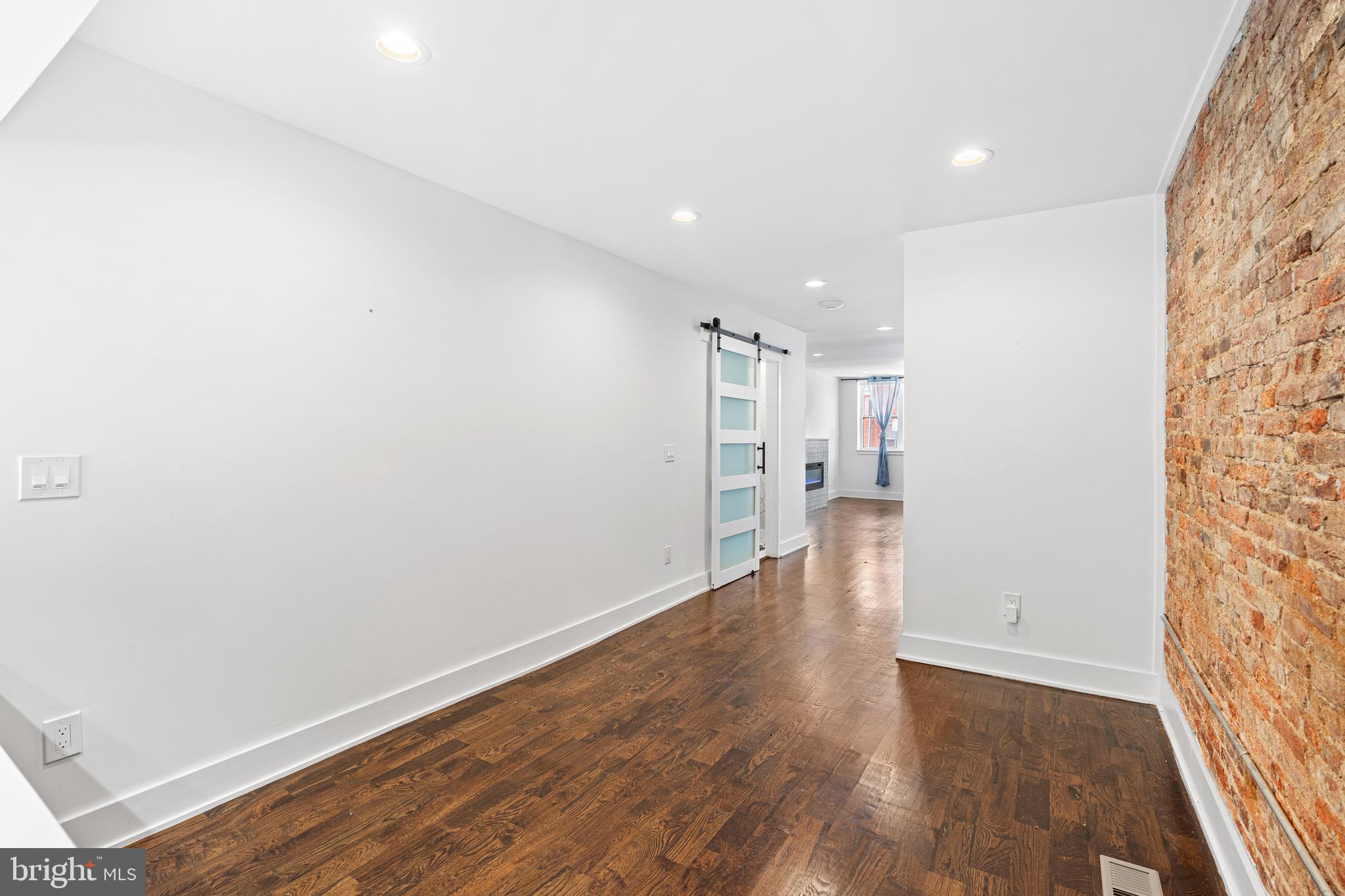 LOWER MOYAMENSING - Residential