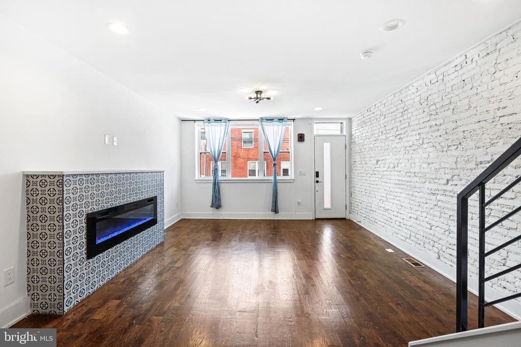 Photo of 2125 S 9th Street, PHILADELPHIA, PA 19148 (MLS # PAPH2544978)