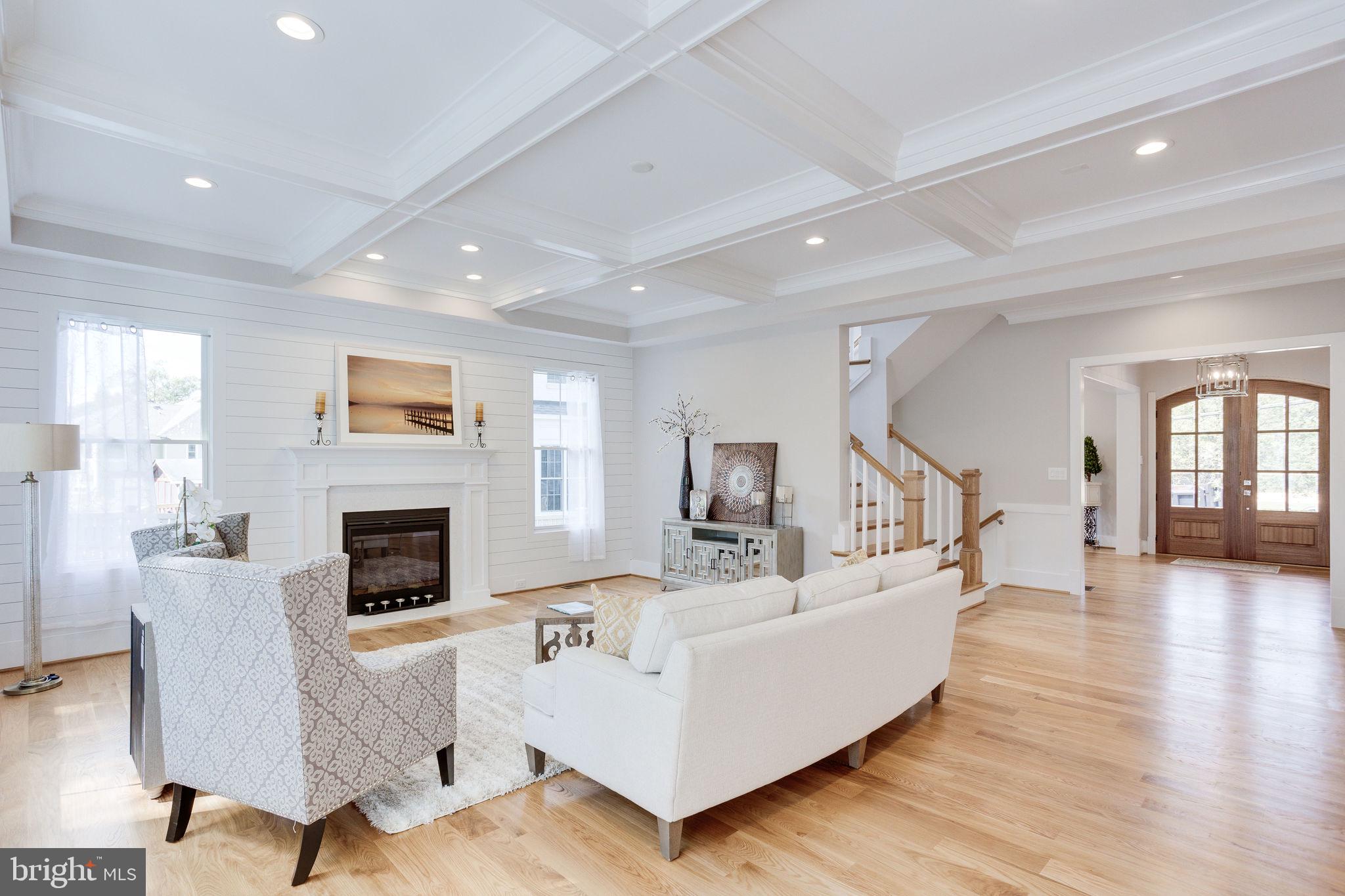 VIENNA WOODS - Residential