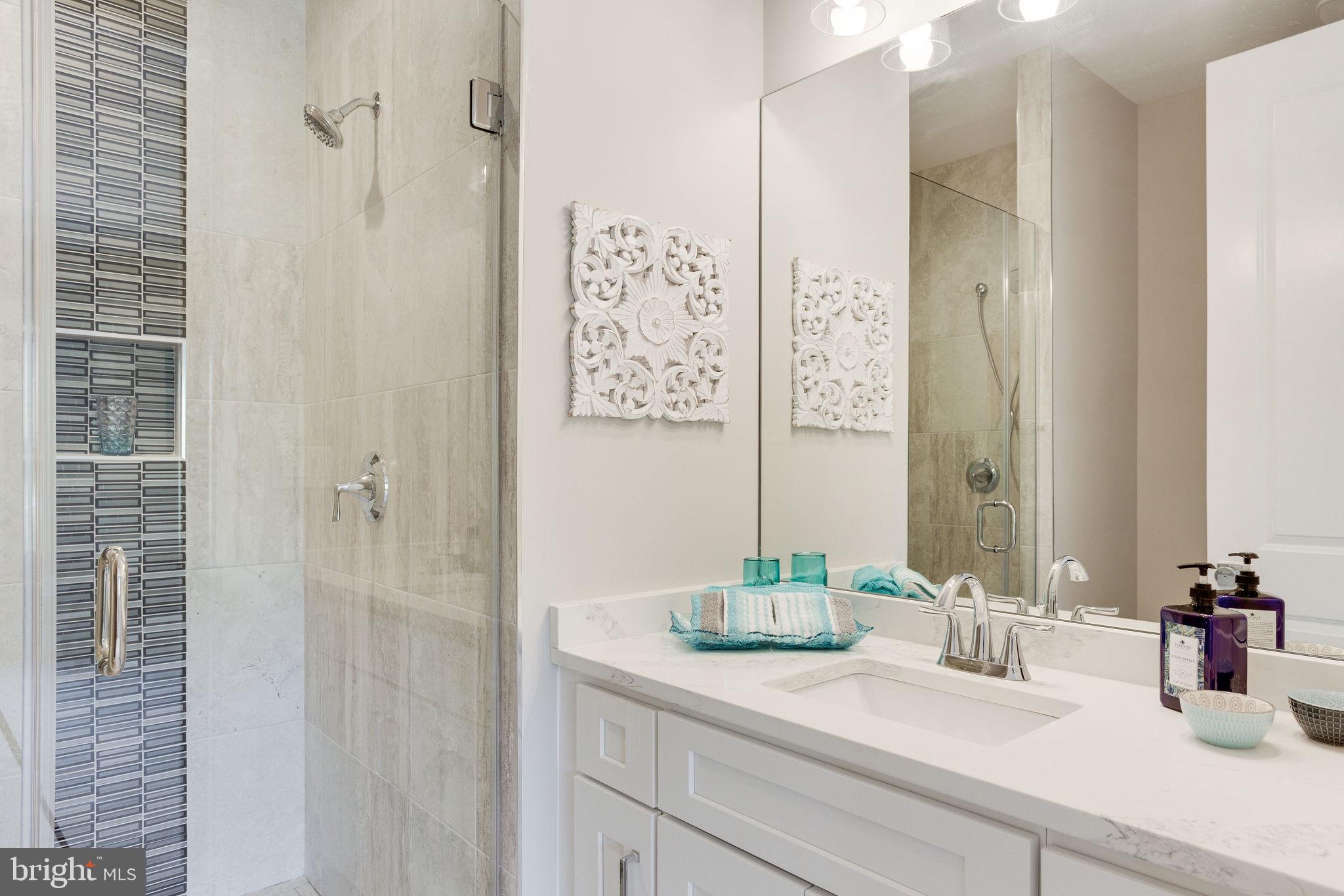 VIENNA WOODS - Residential