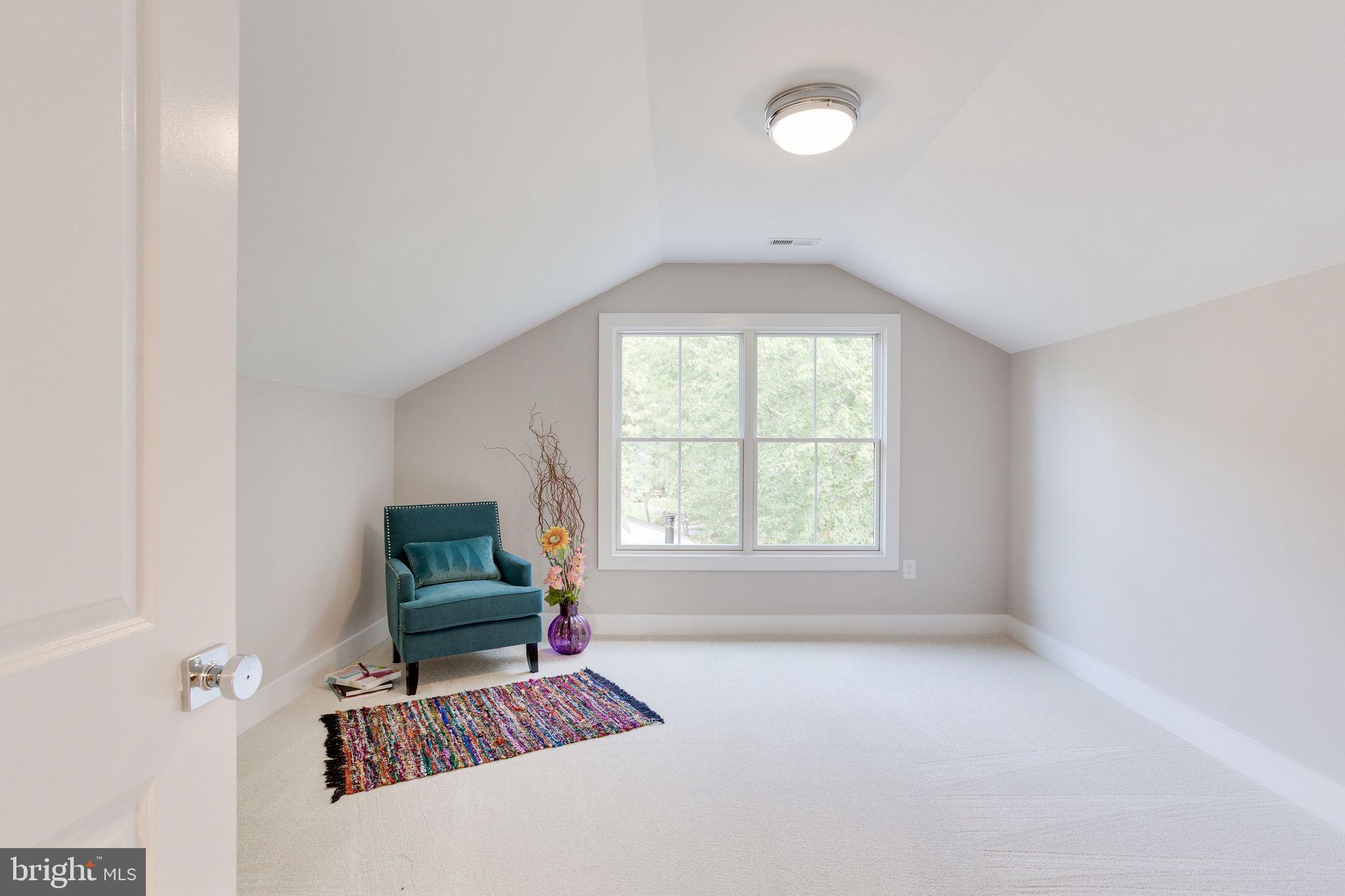 VIENNA WOODS - Residential