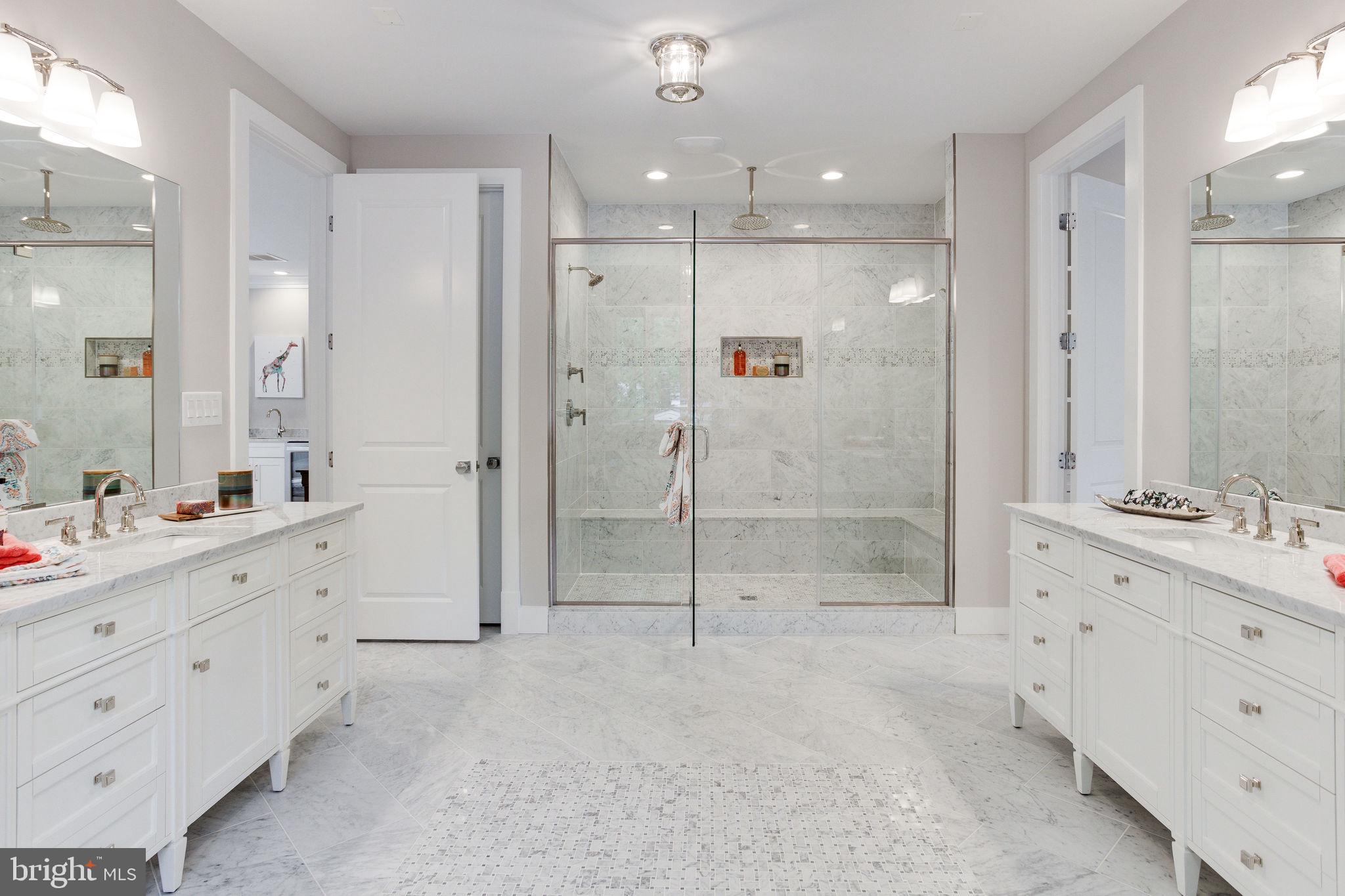 VIENNA WOODS - Residential