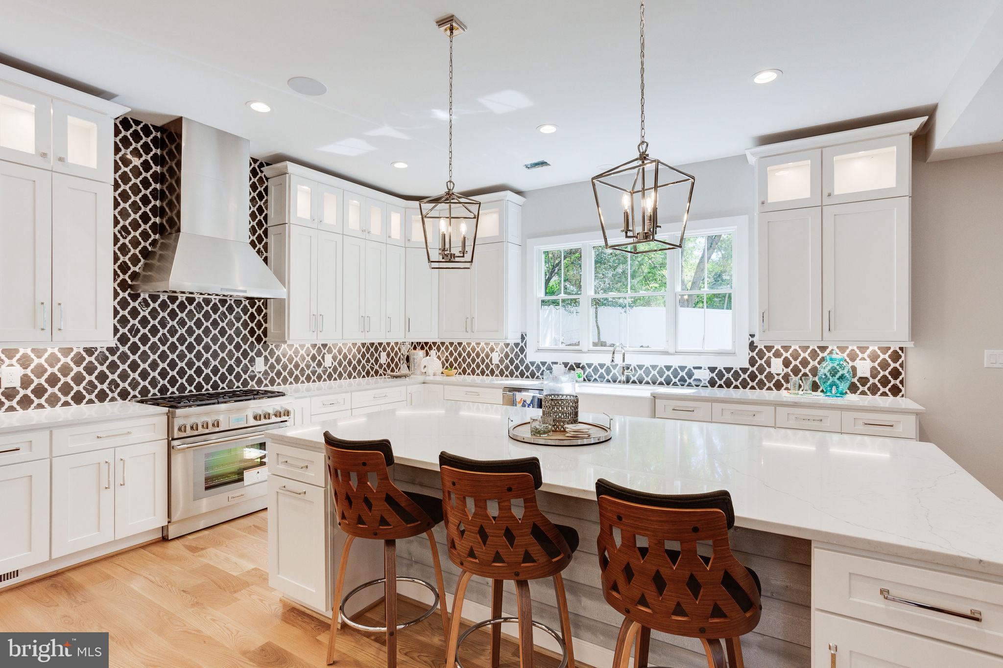 VIENNA WOODS - Residential