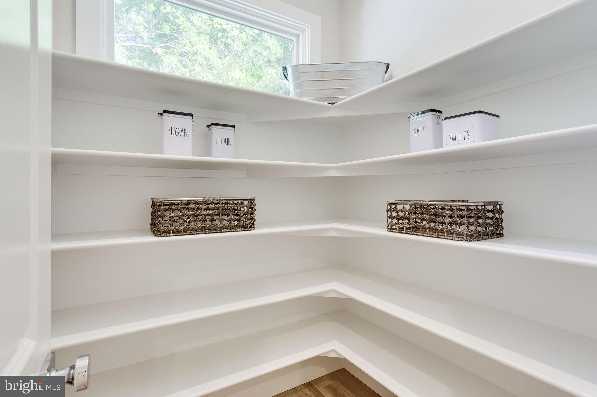 VIENNA WOODS - Residential