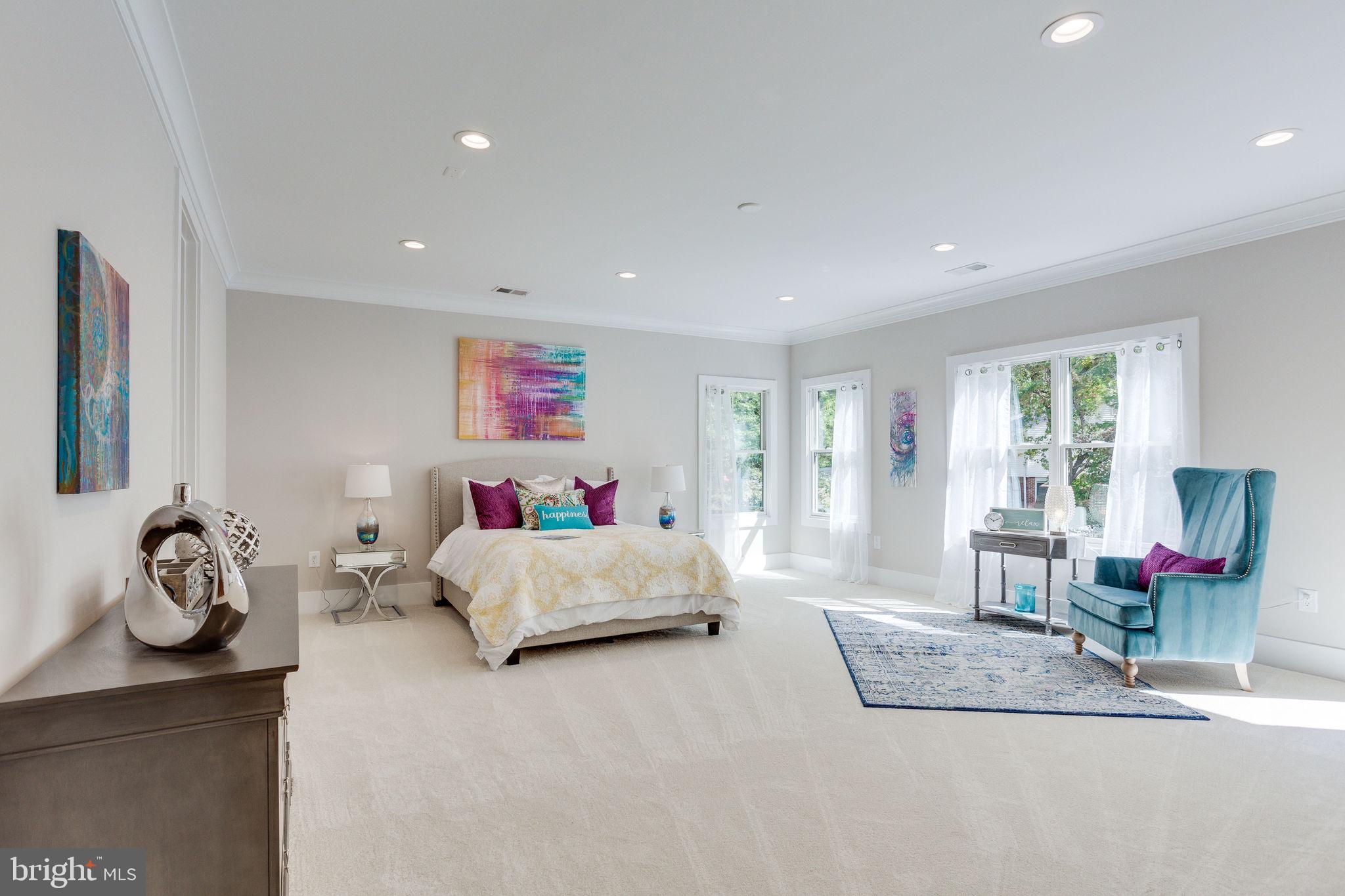 VIENNA WOODS - Residential