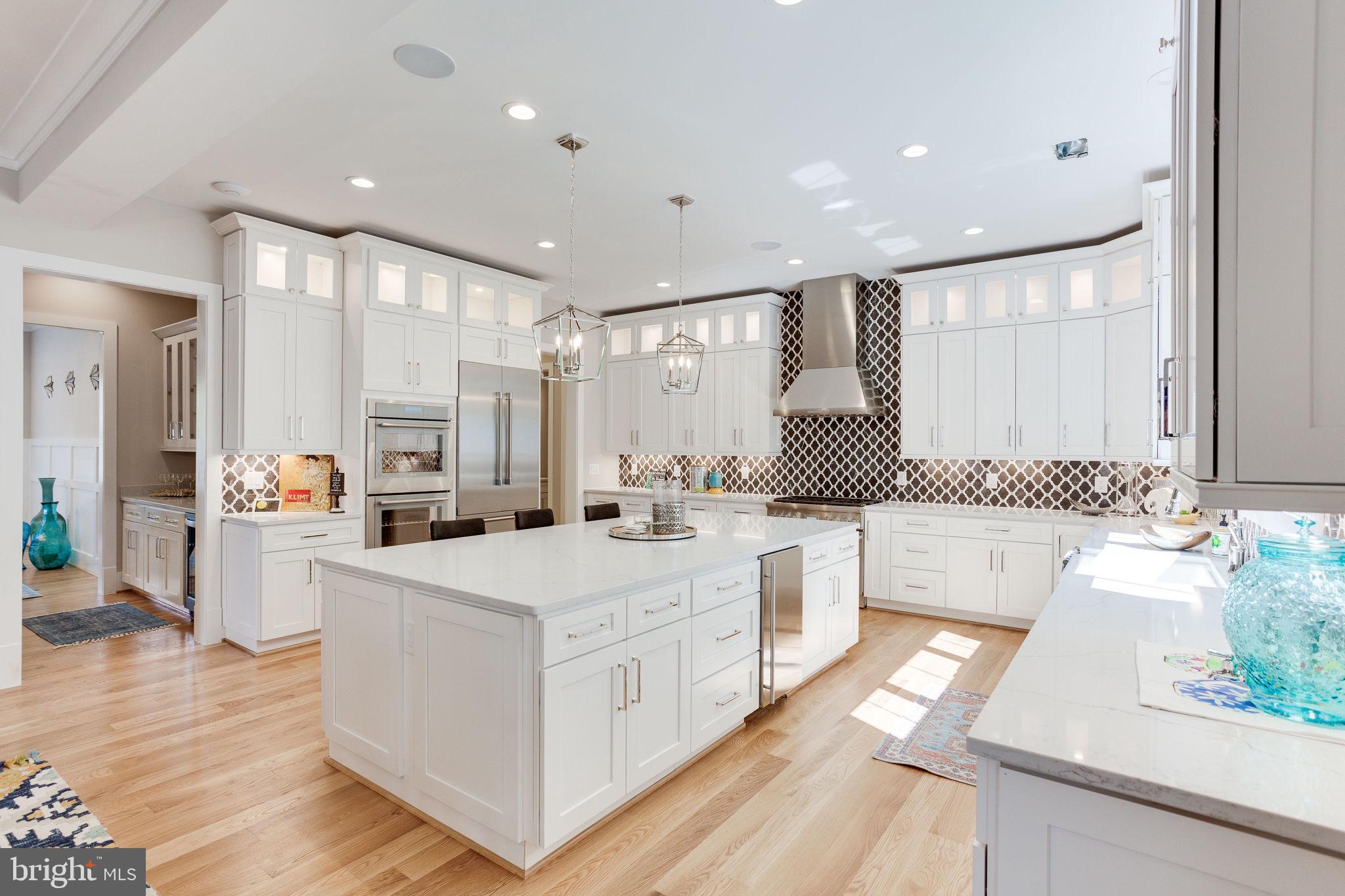 VIENNA WOODS - Residential