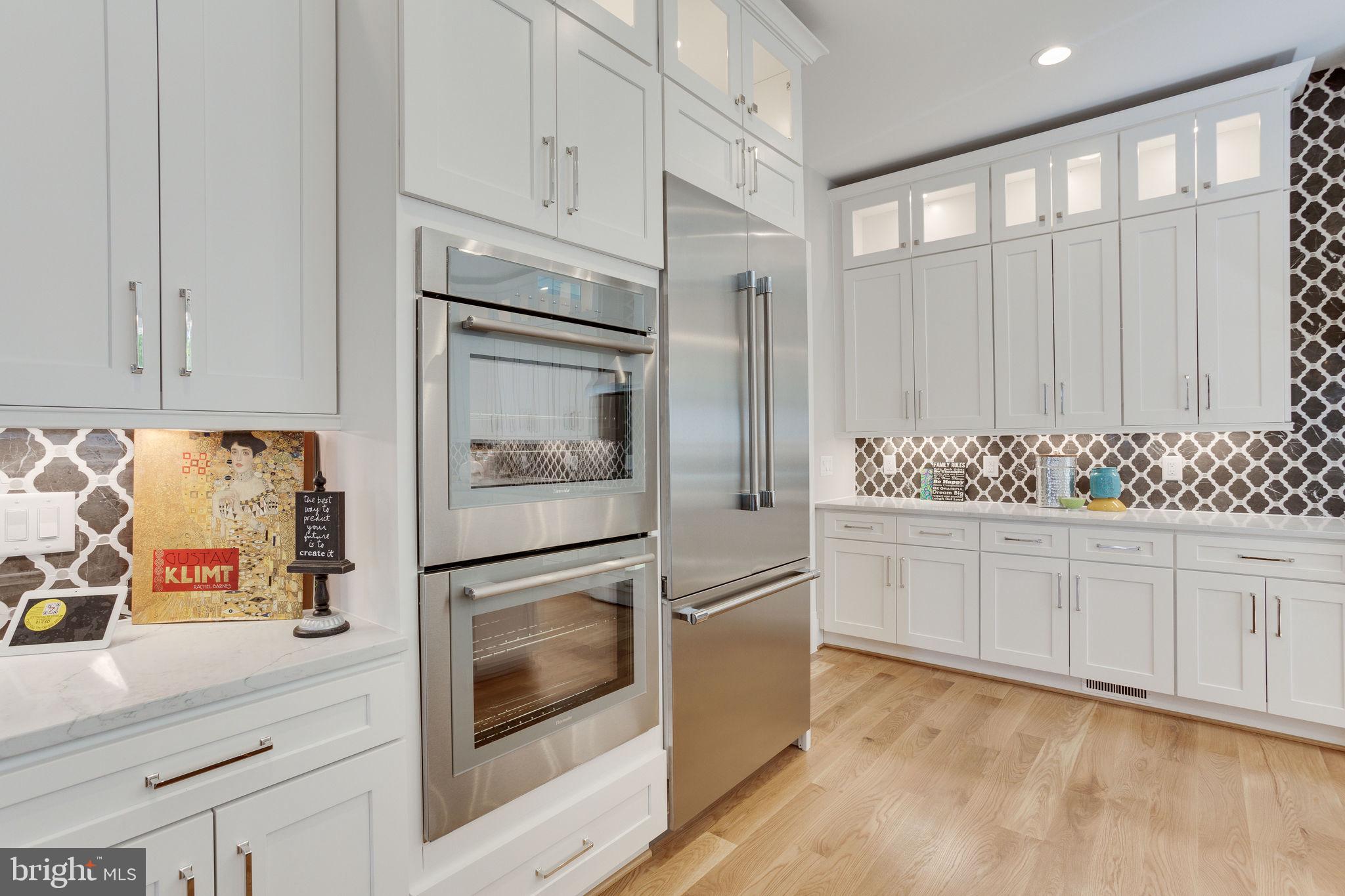 VIENNA WOODS - Residential