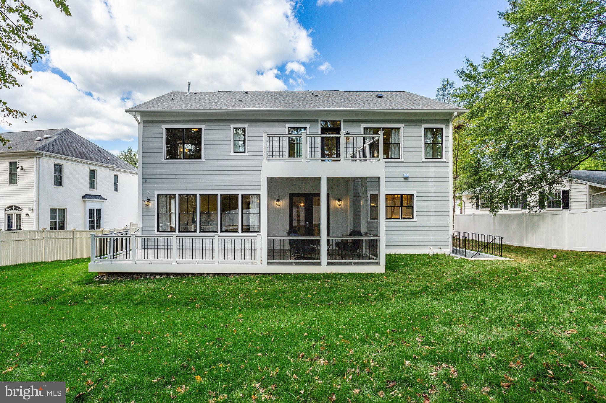 VIENNA WOODS - Residential