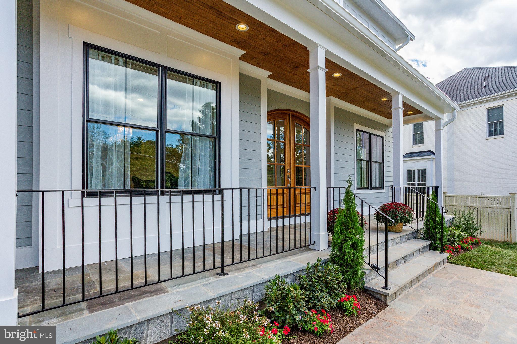 VIENNA WOODS - Residential