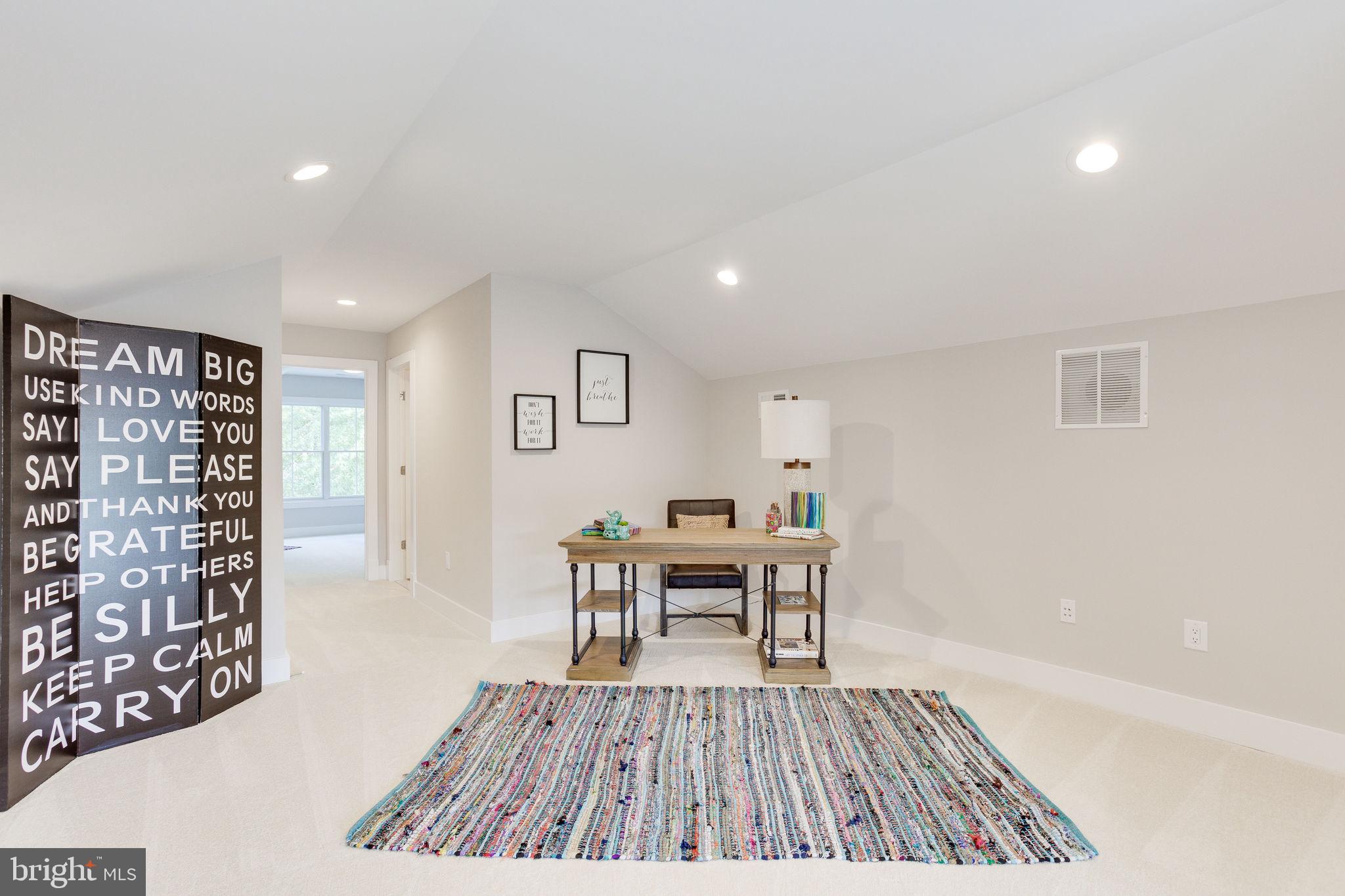 VIENNA WOODS - Residential