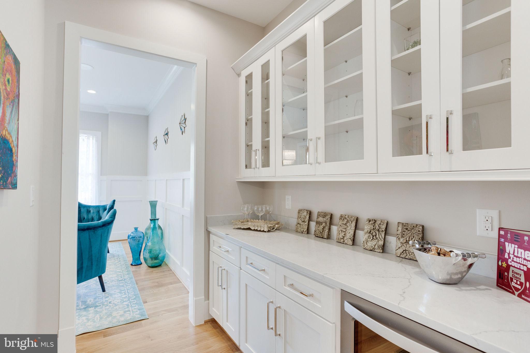 VIENNA WOODS - Residential