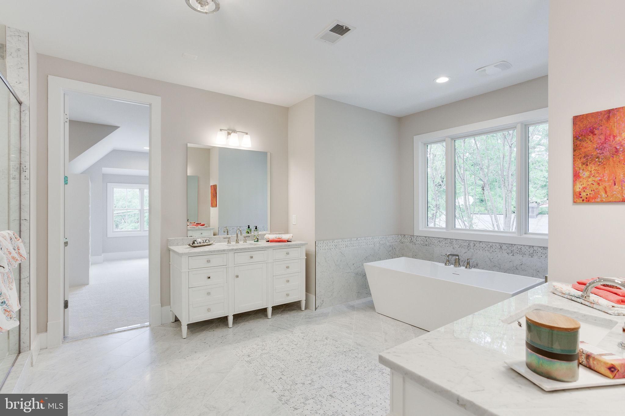 VIENNA WOODS - Residential