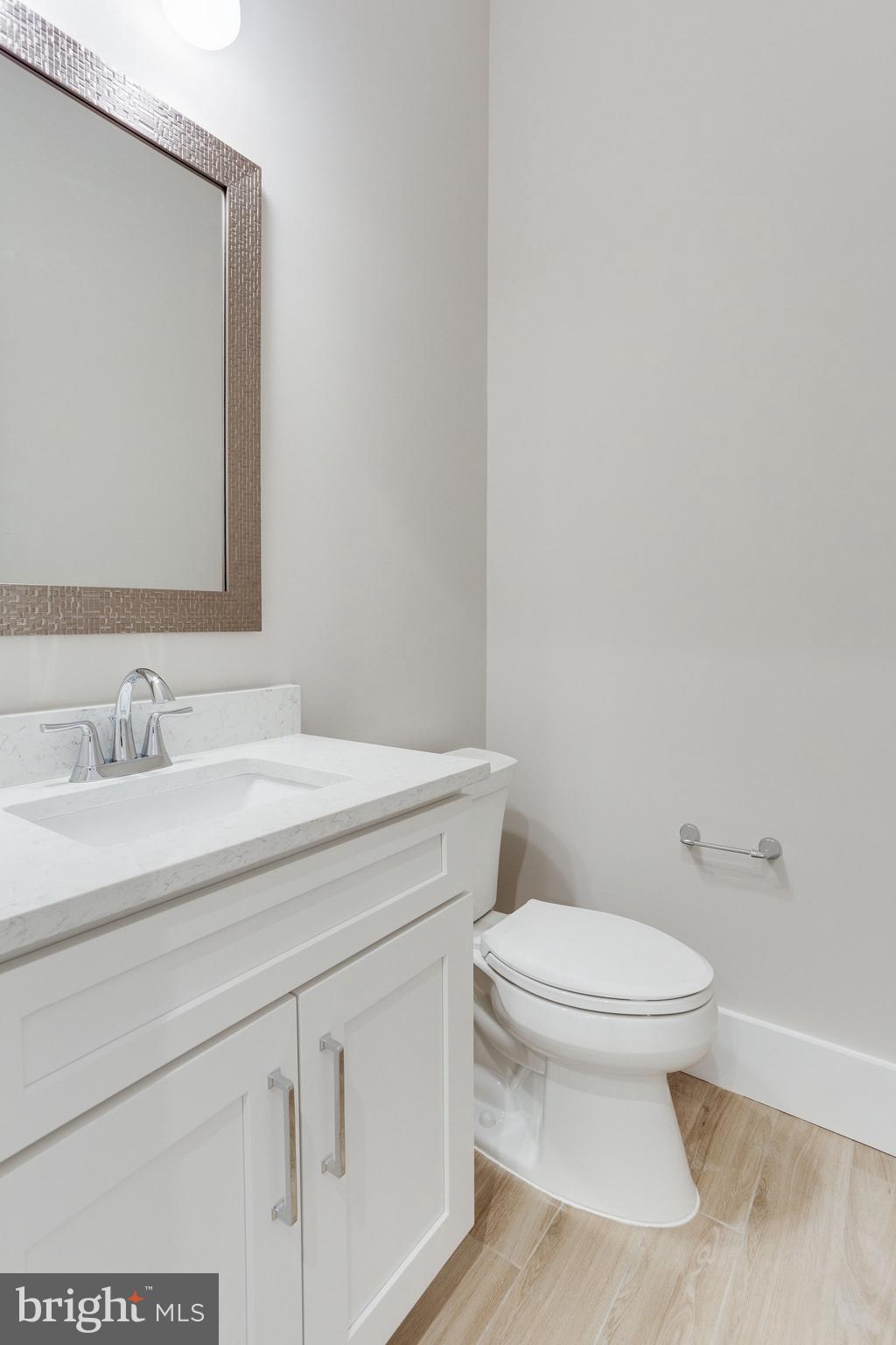 VIENNA WOODS - Residential