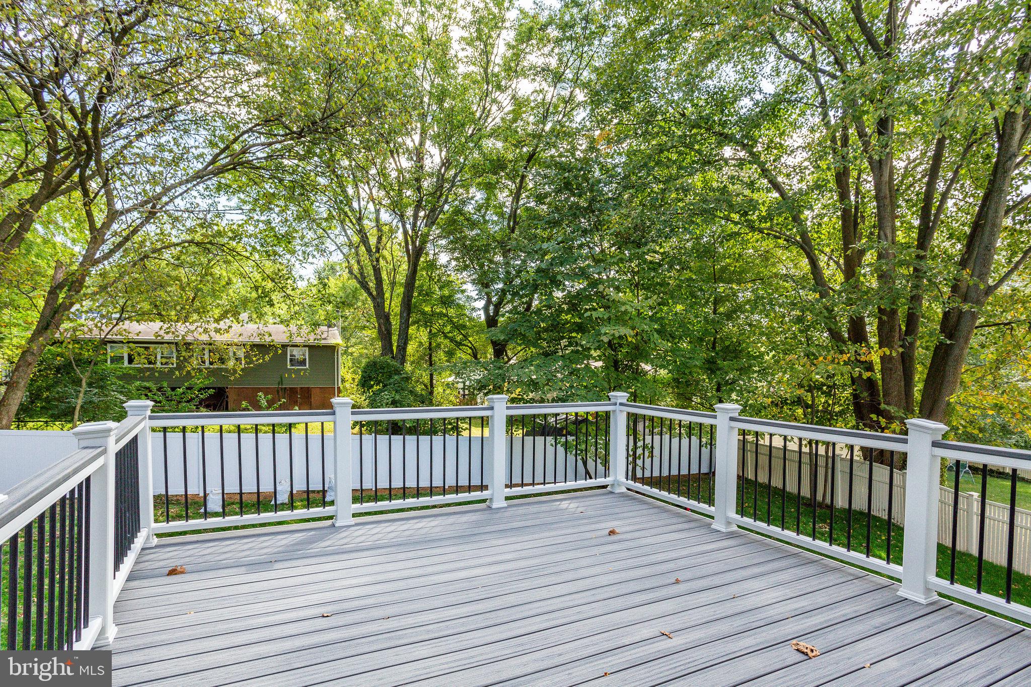 VIENNA WOODS - Residential