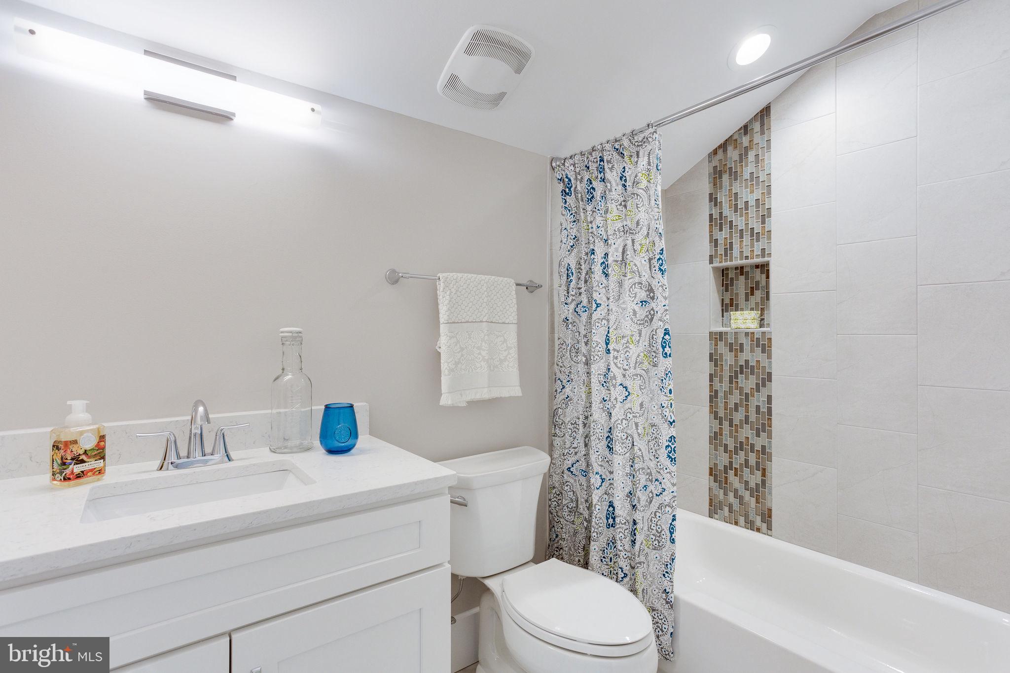 VIENNA WOODS - Residential