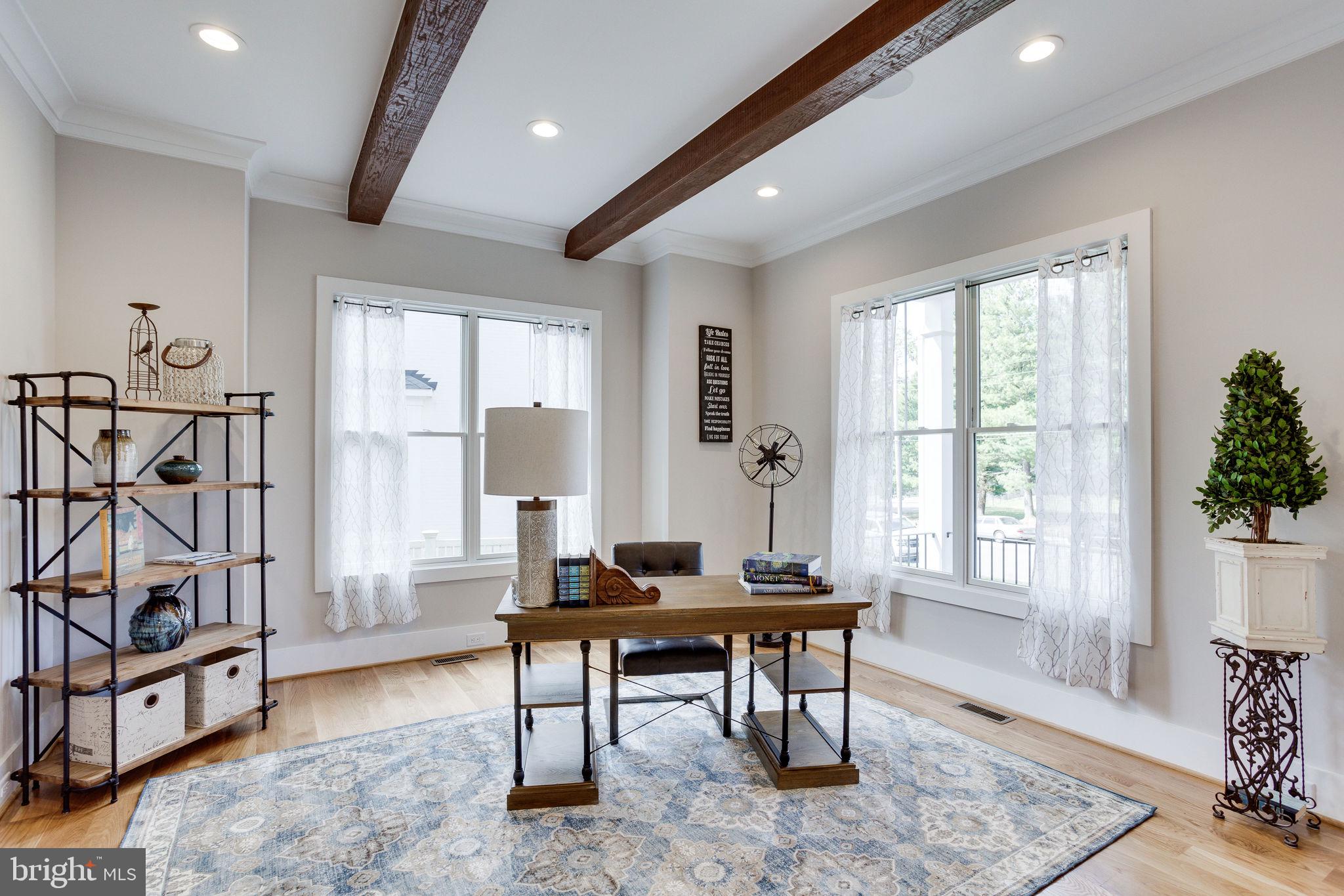 VIENNA WOODS - Residential