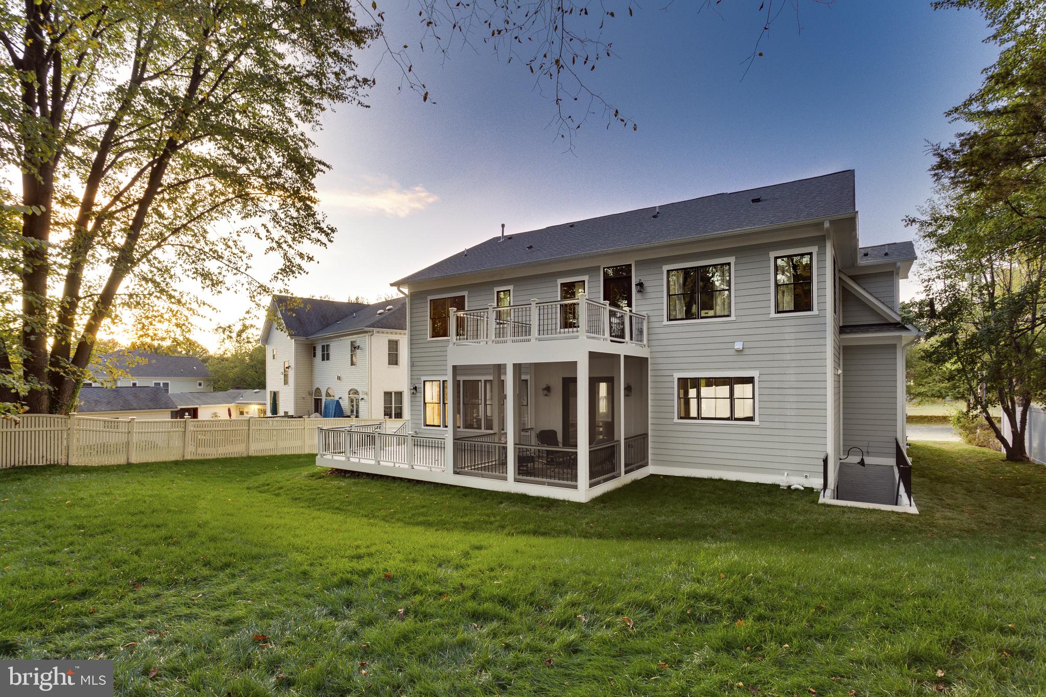 VIENNA WOODS - Residential