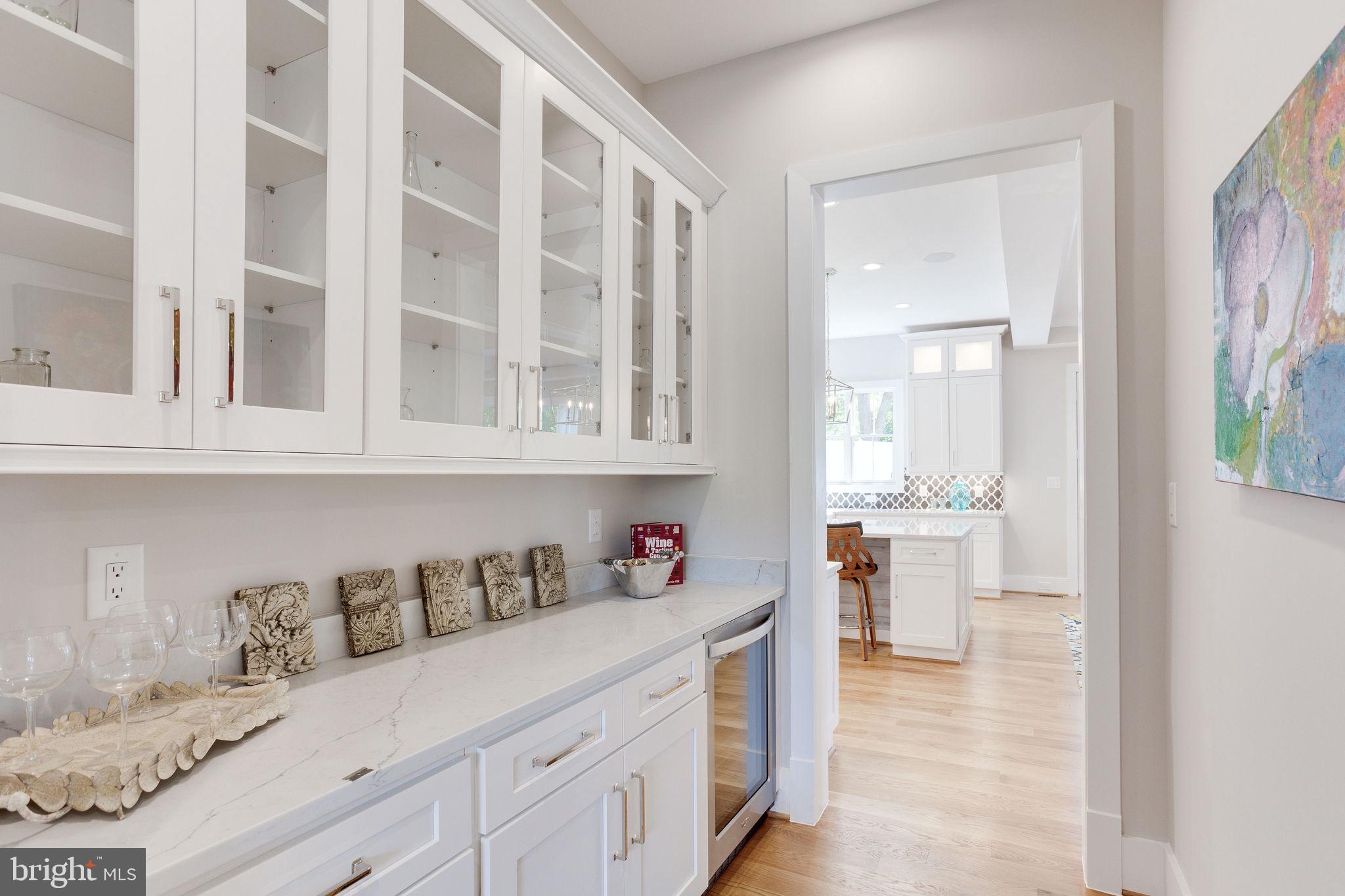 VIENNA WOODS - Residential