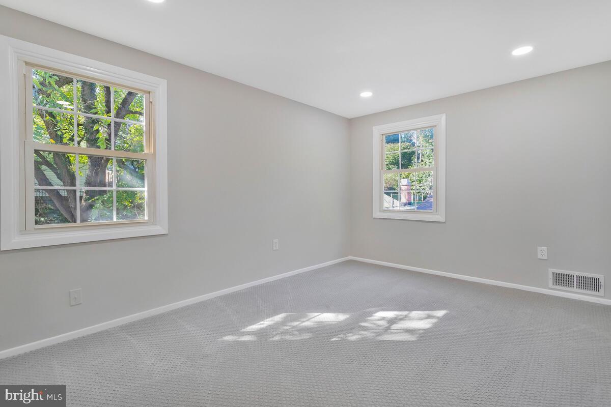 KENILWORTH - Residential