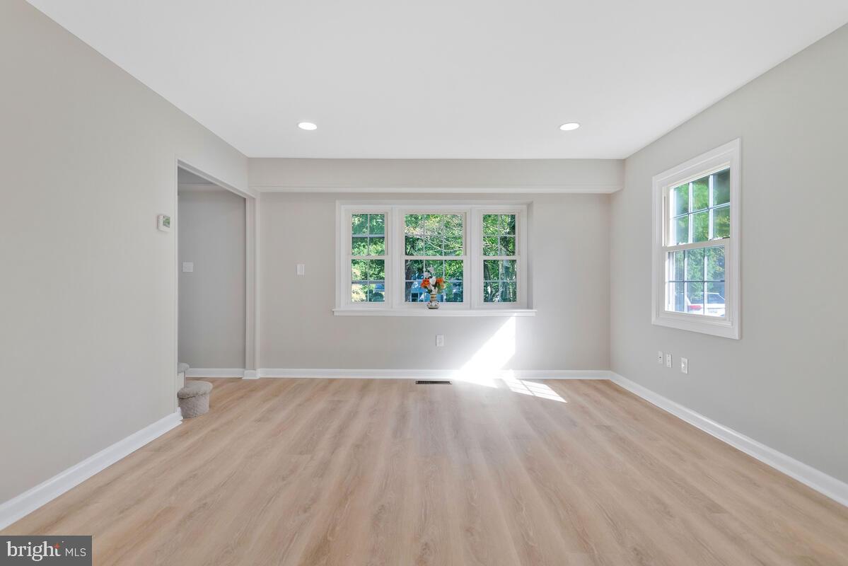 KENILWORTH - Residential