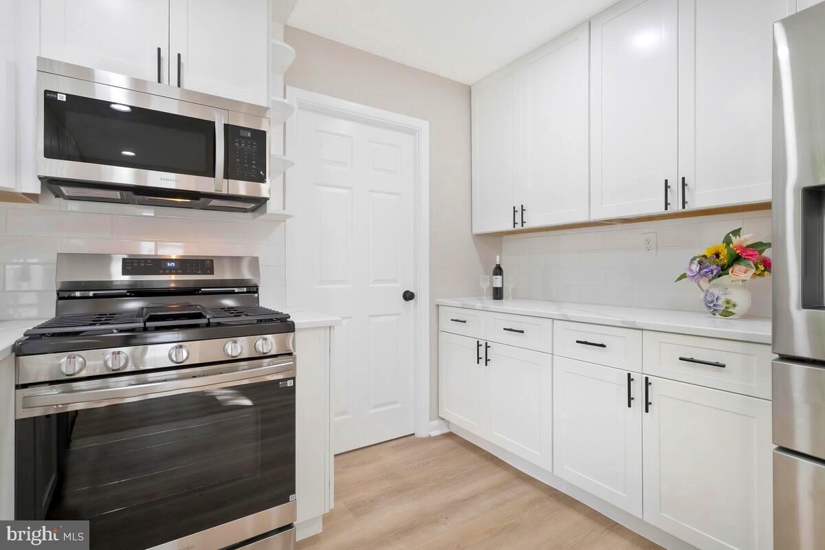 KENILWORTH - Residential