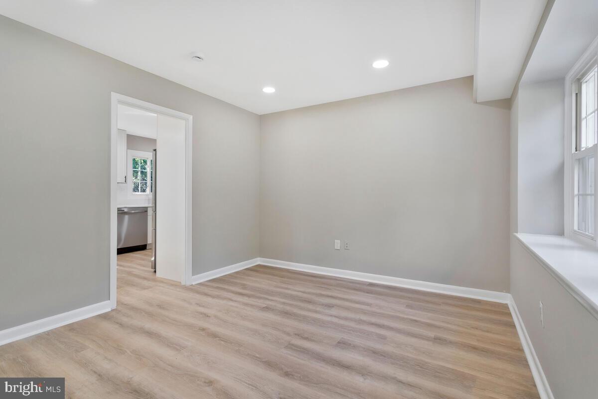 KENILWORTH - Residential