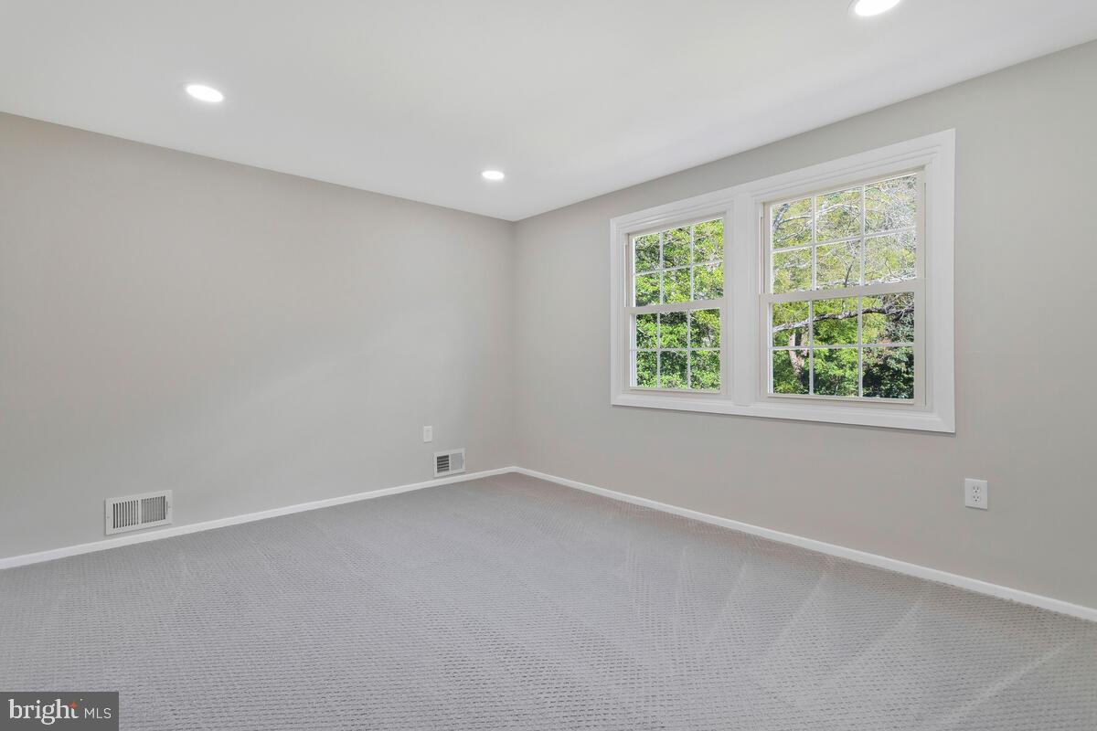 KENILWORTH - Residential