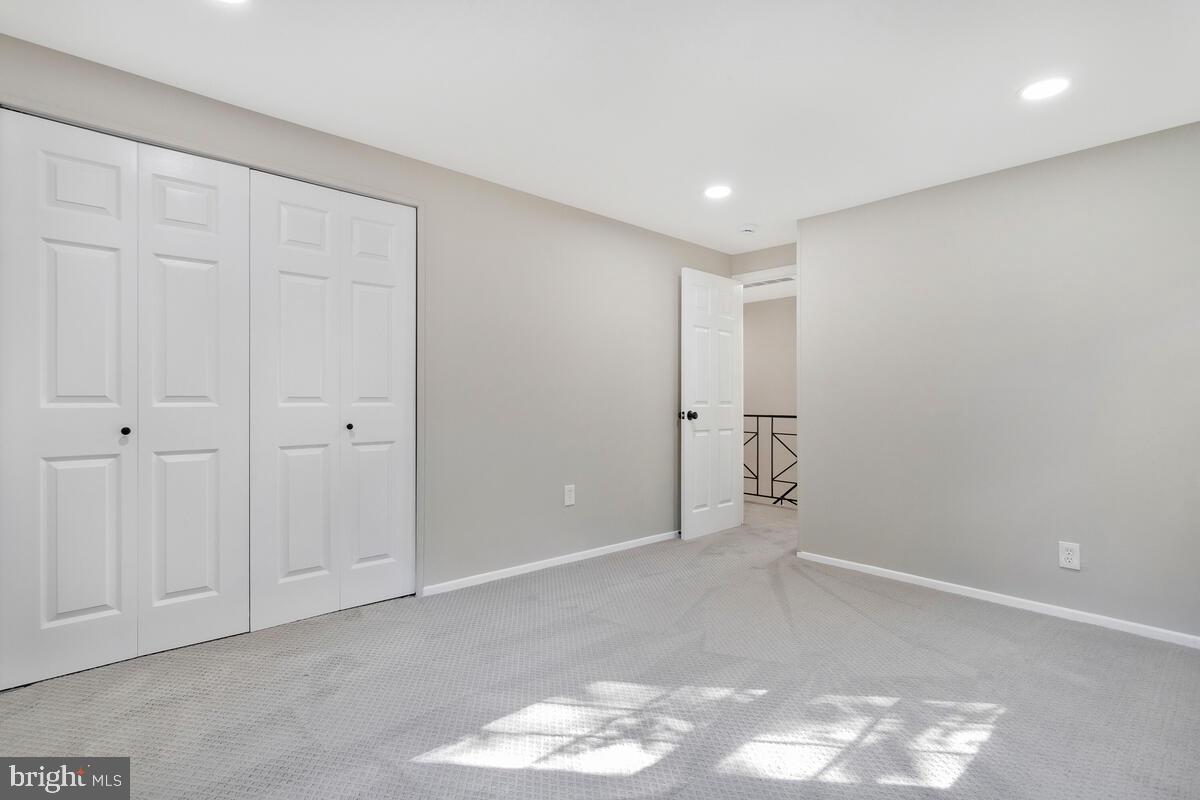 KENILWORTH - Residential