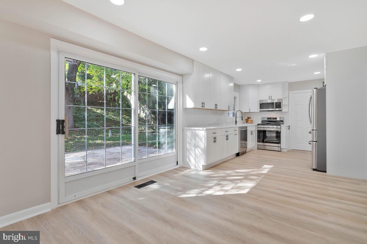 KENILWORTH - Residential