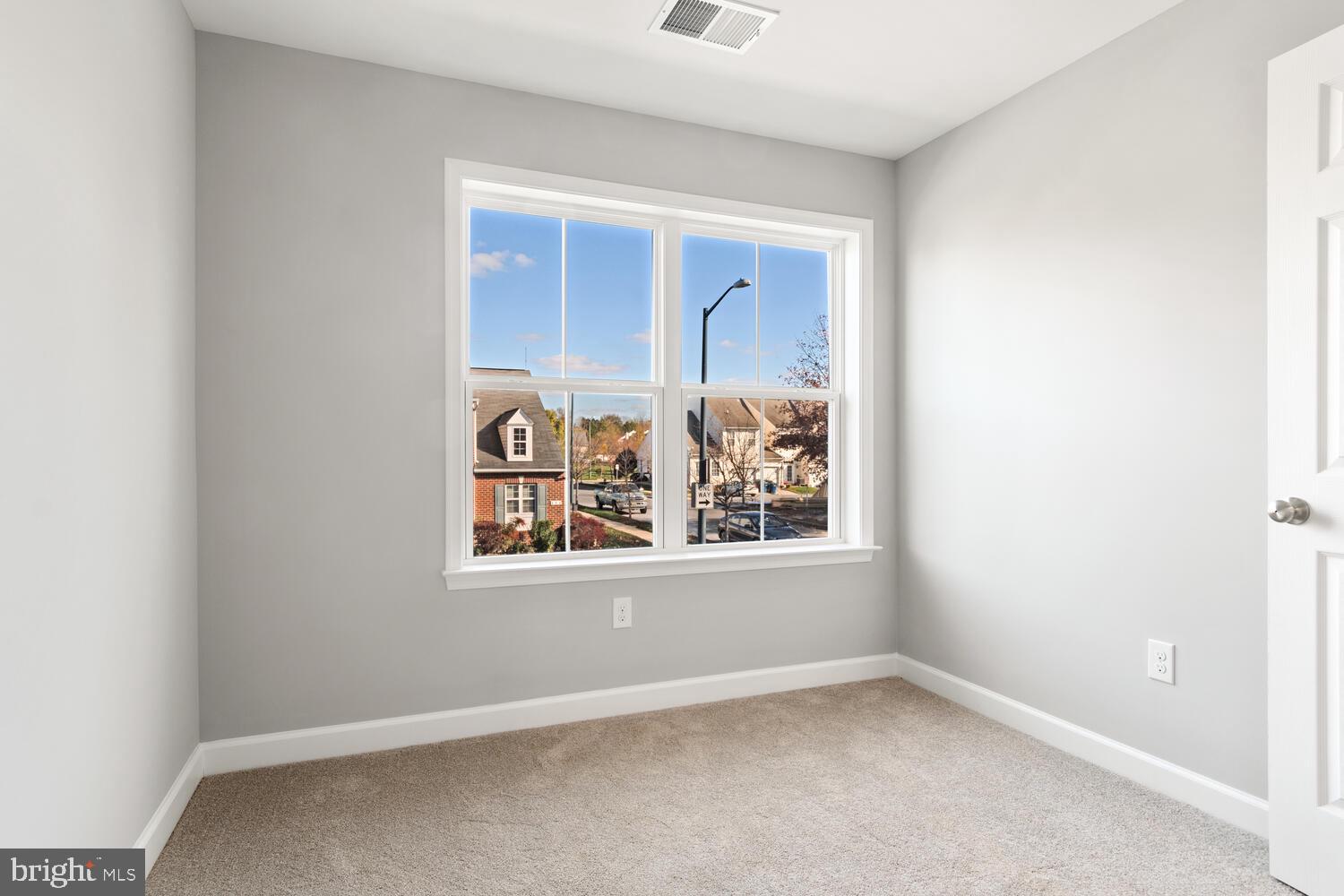 PATRIOT SQUARE - Residential Lease