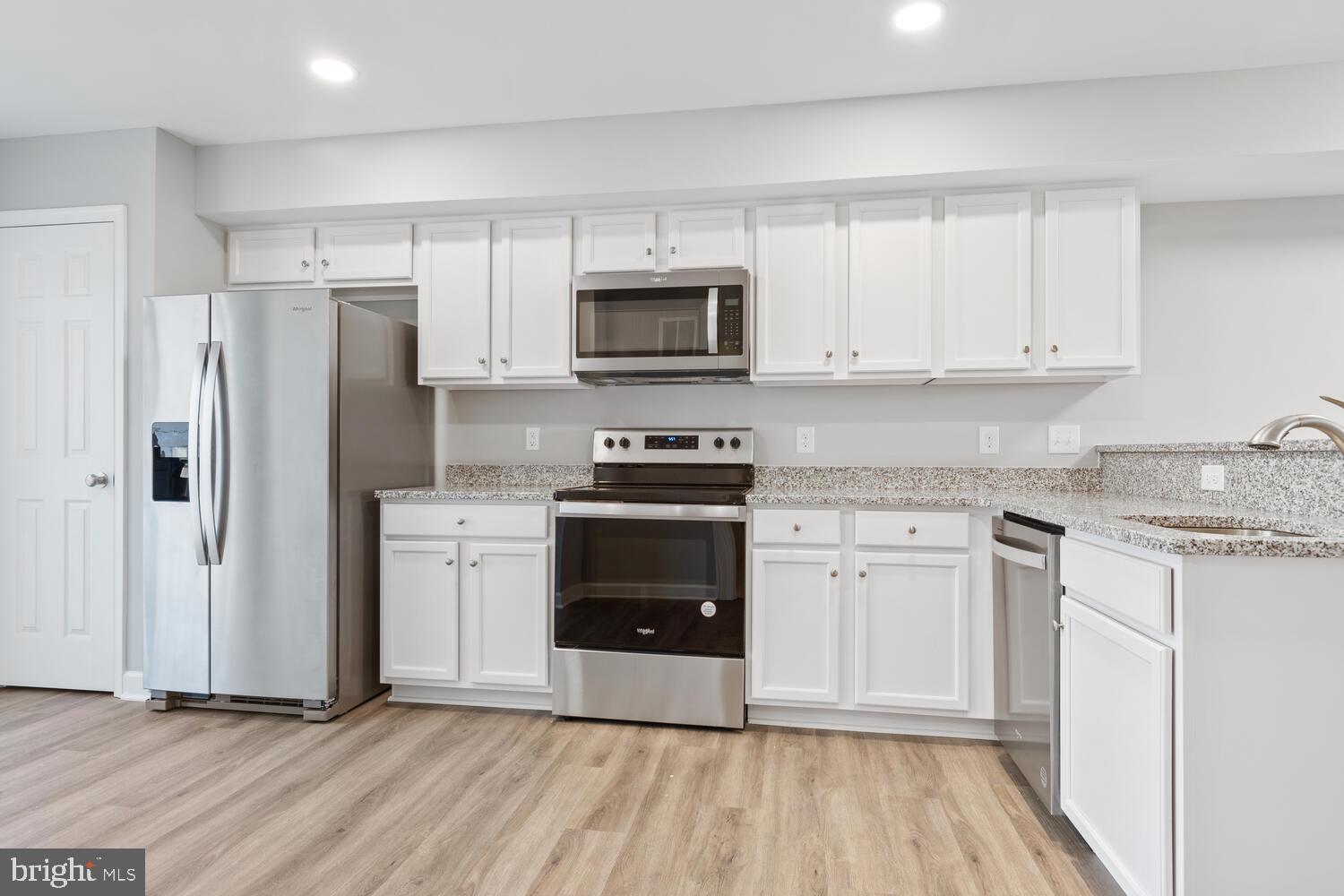 PATRIOT SQUARE - Residential Lease