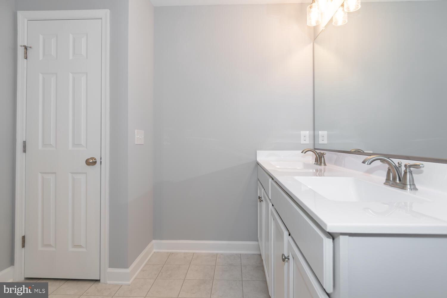 PATRIOT SQUARE - Residential Lease