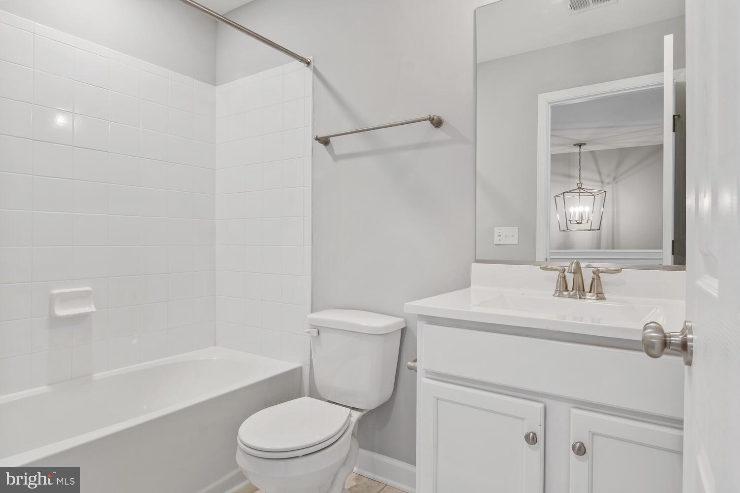 PATRIOT SQUARE - Residential Lease