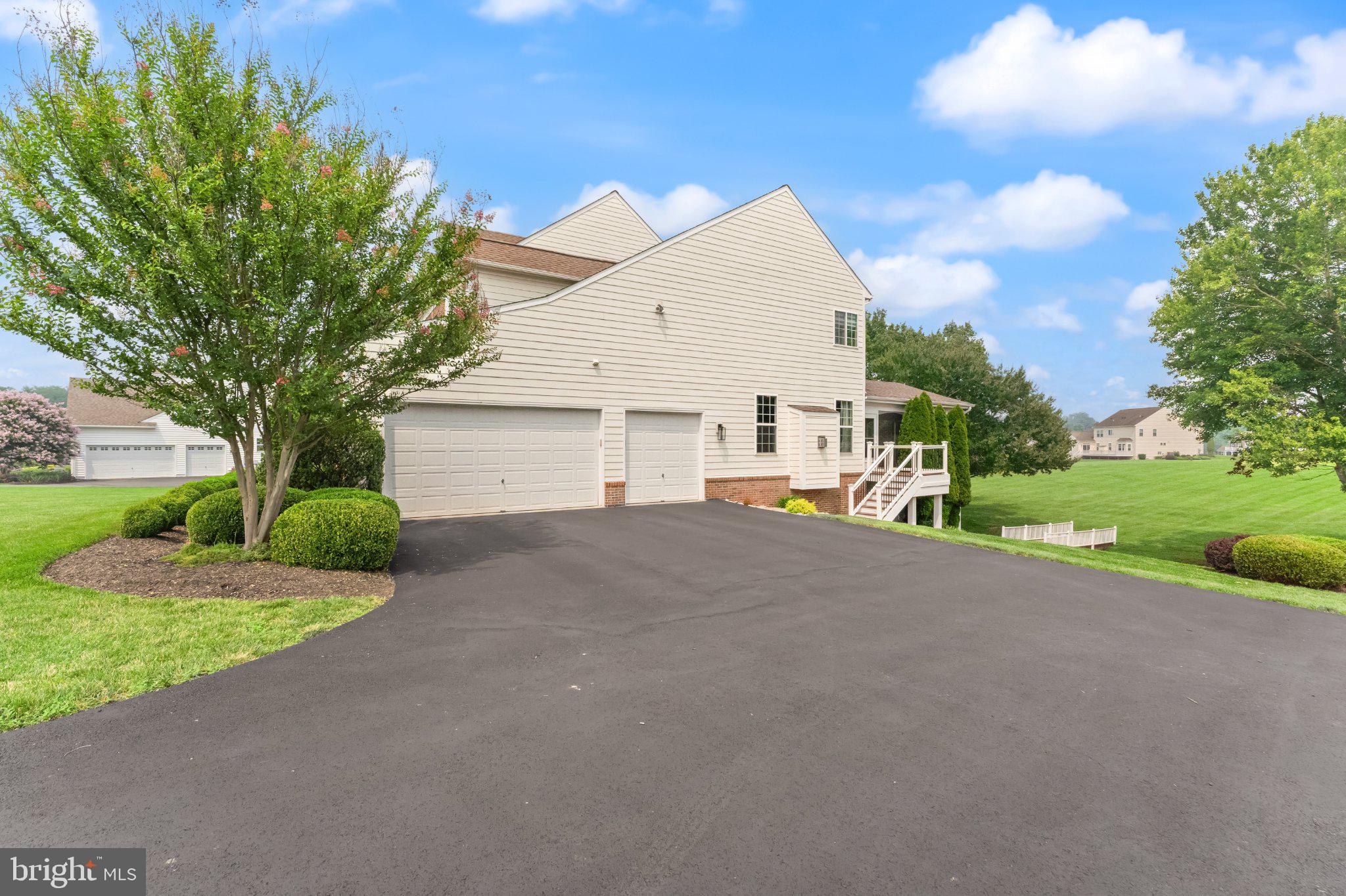 23044 CREIGHTON FARMS DRIVE