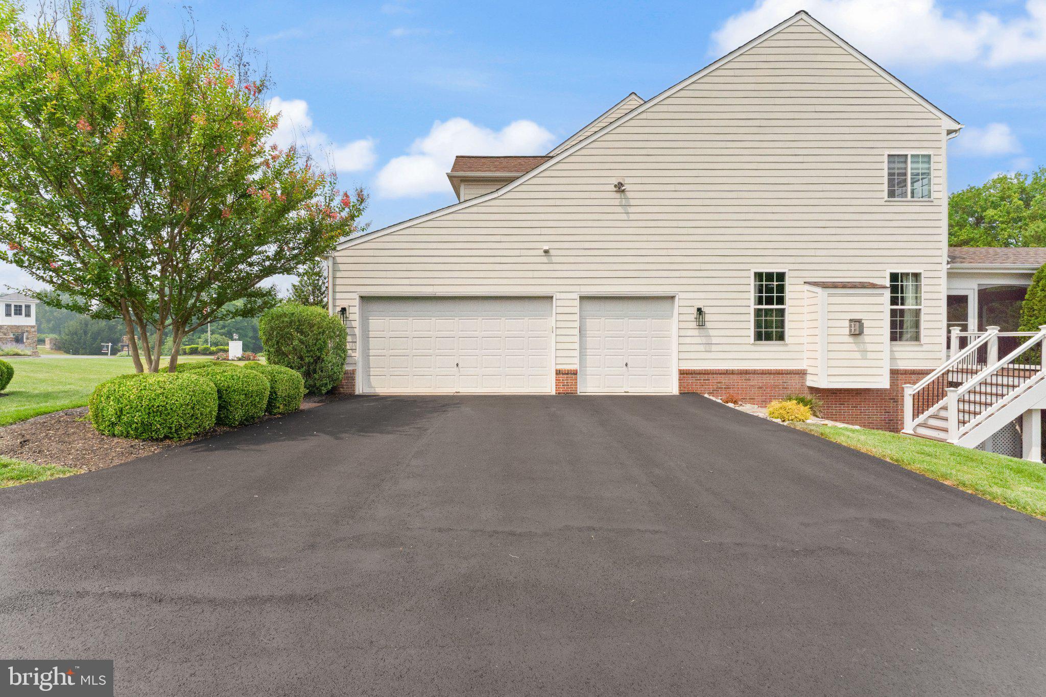 23044 CREIGHTON FARMS DRIVE