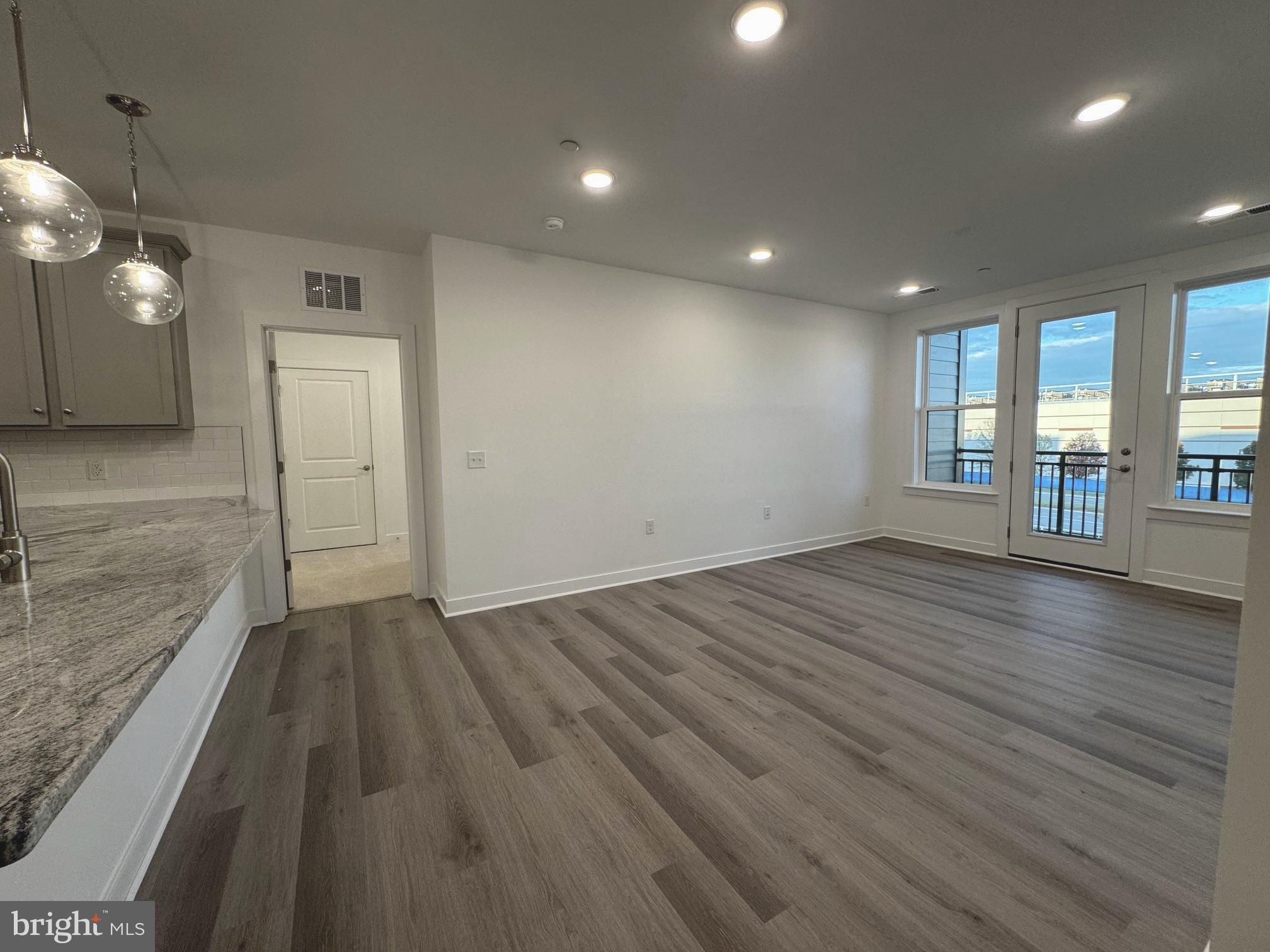 WAXPOOL CROSSING - Residential Lease