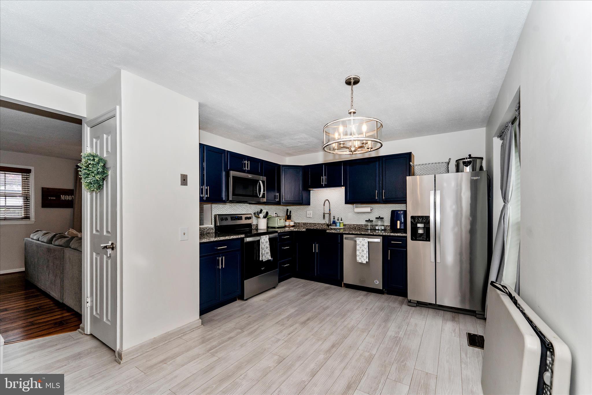 5798 SUNSET VIEW LN