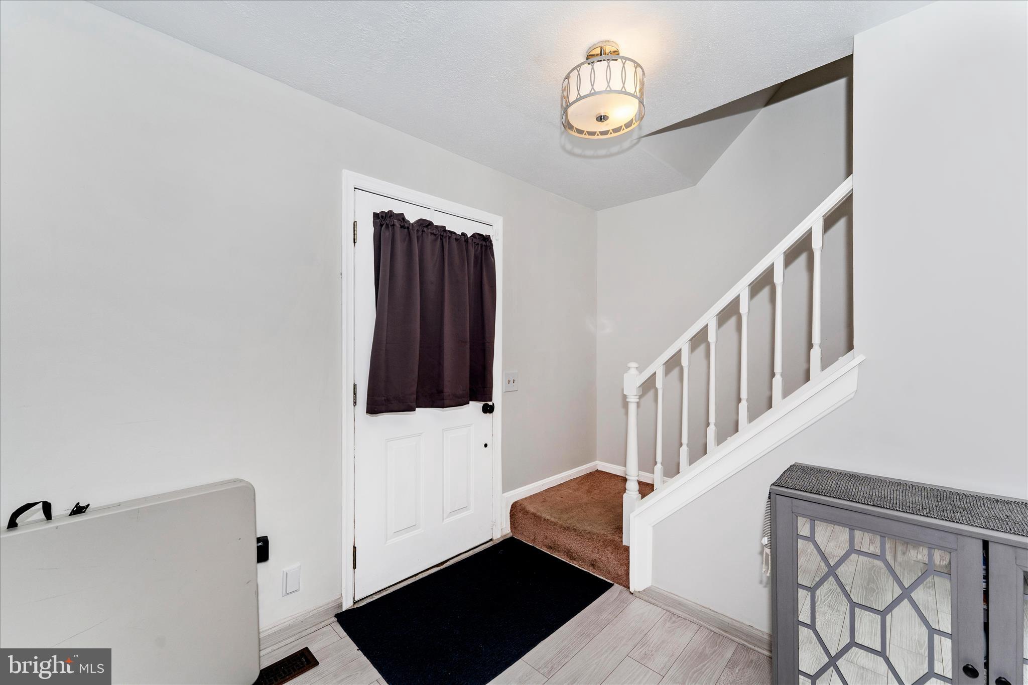 5798 SUNSET VIEW LN
