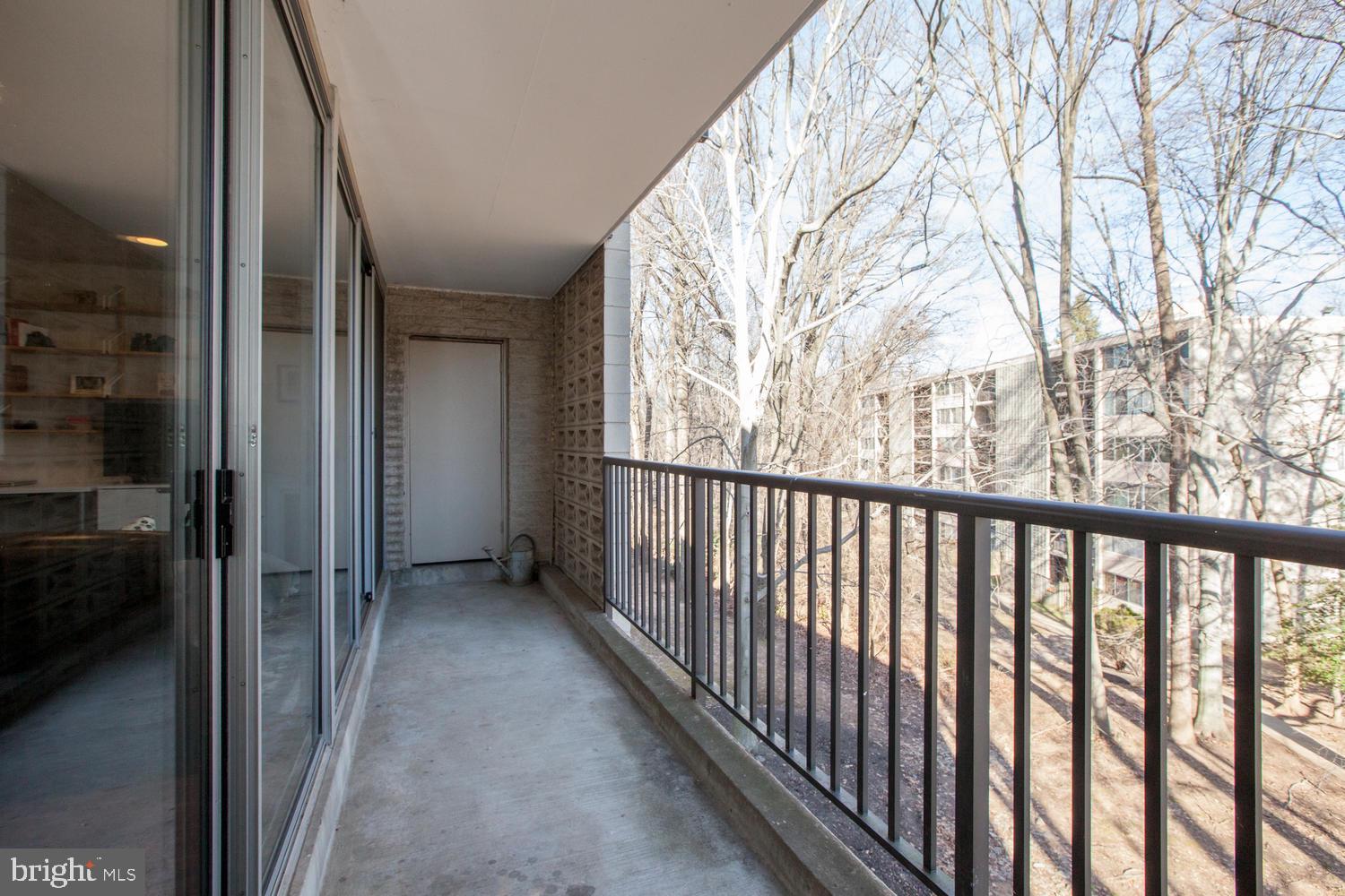 BRIARWOOD COURT - Residential