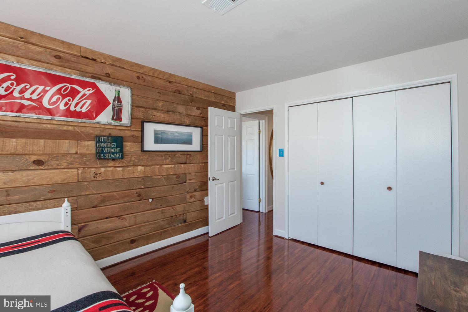 BRIARWOOD COURT - Residential