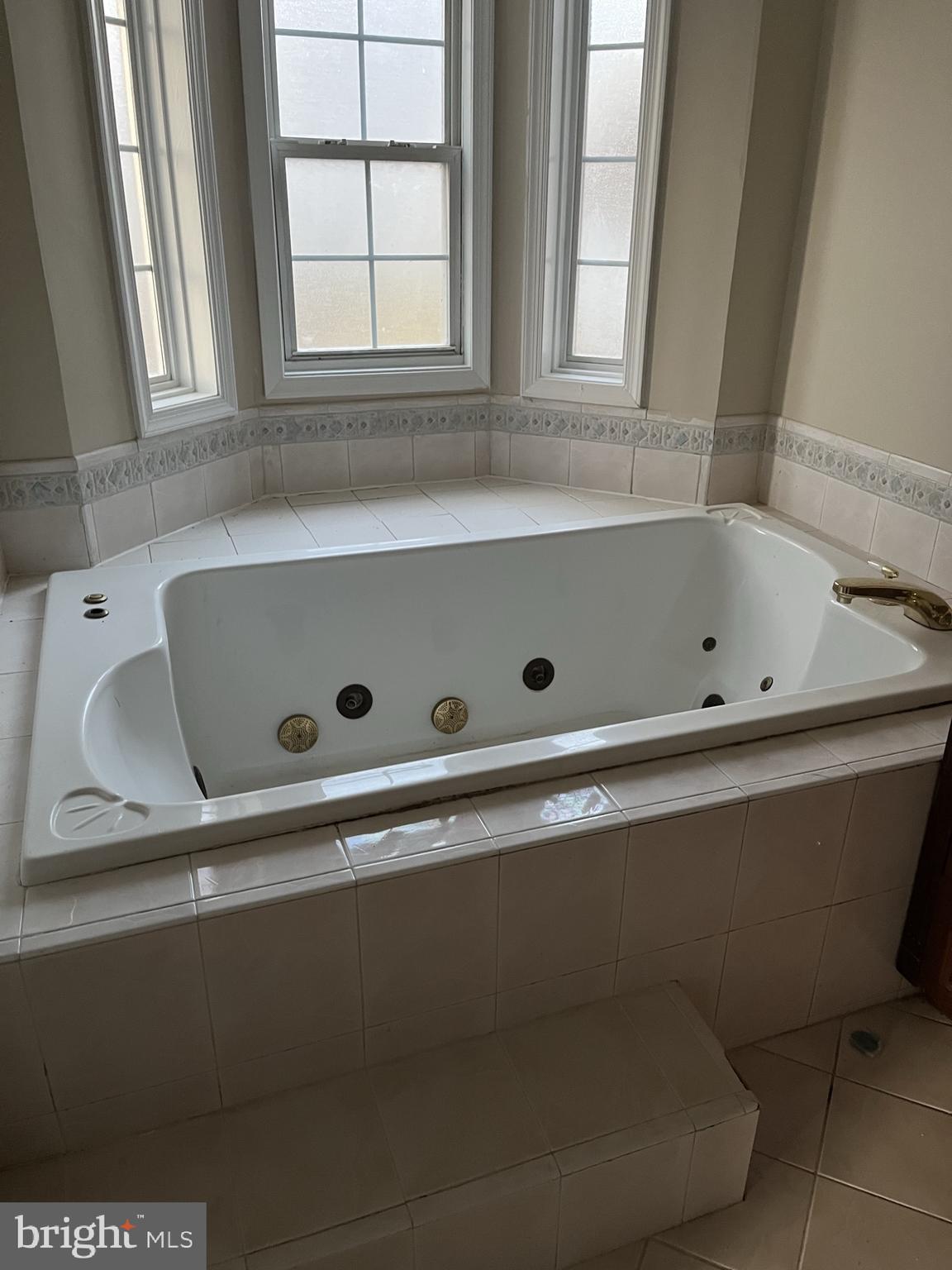 GLENARDEN - Residential Lease