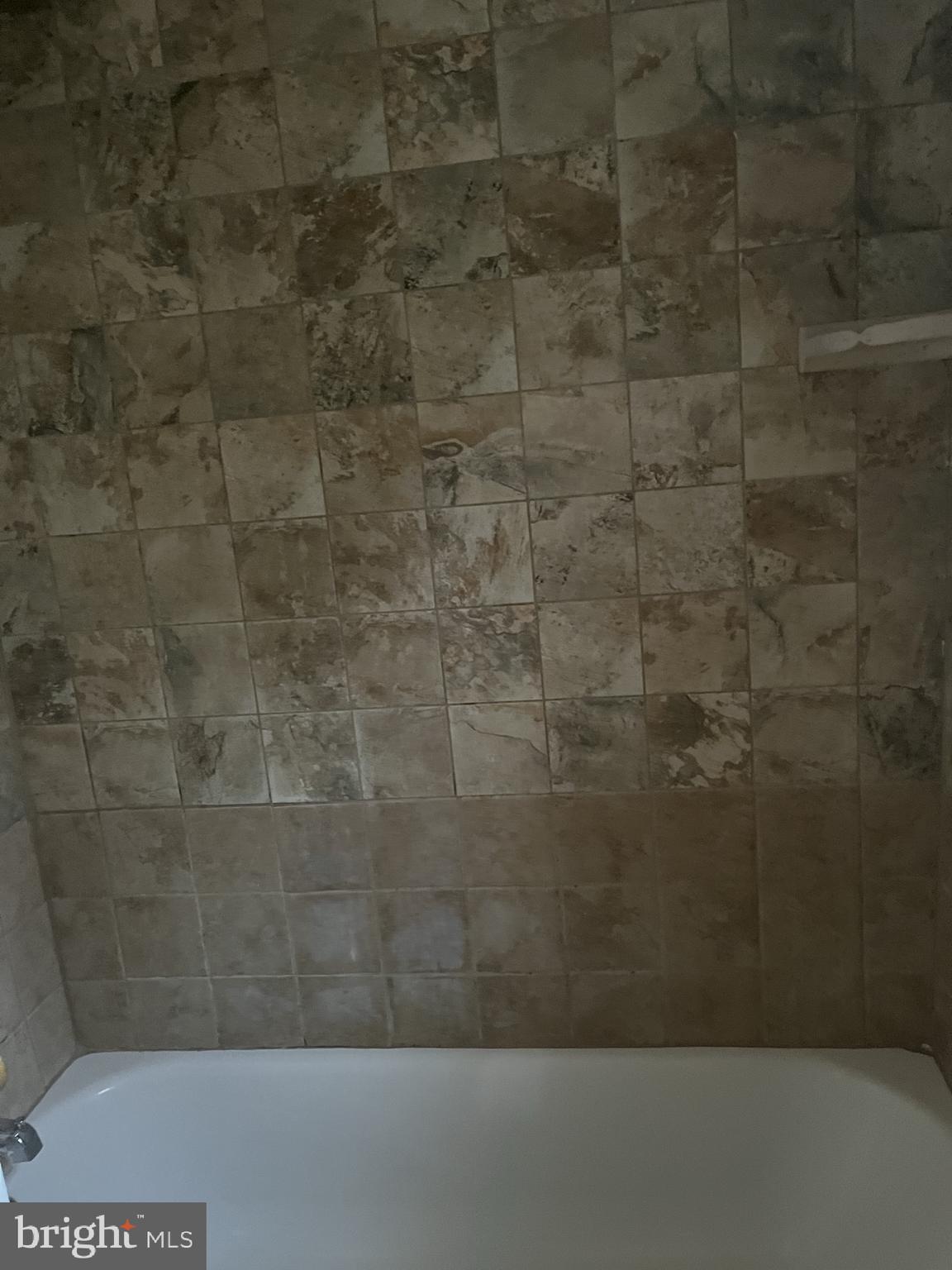 GLENARDEN - Residential Lease