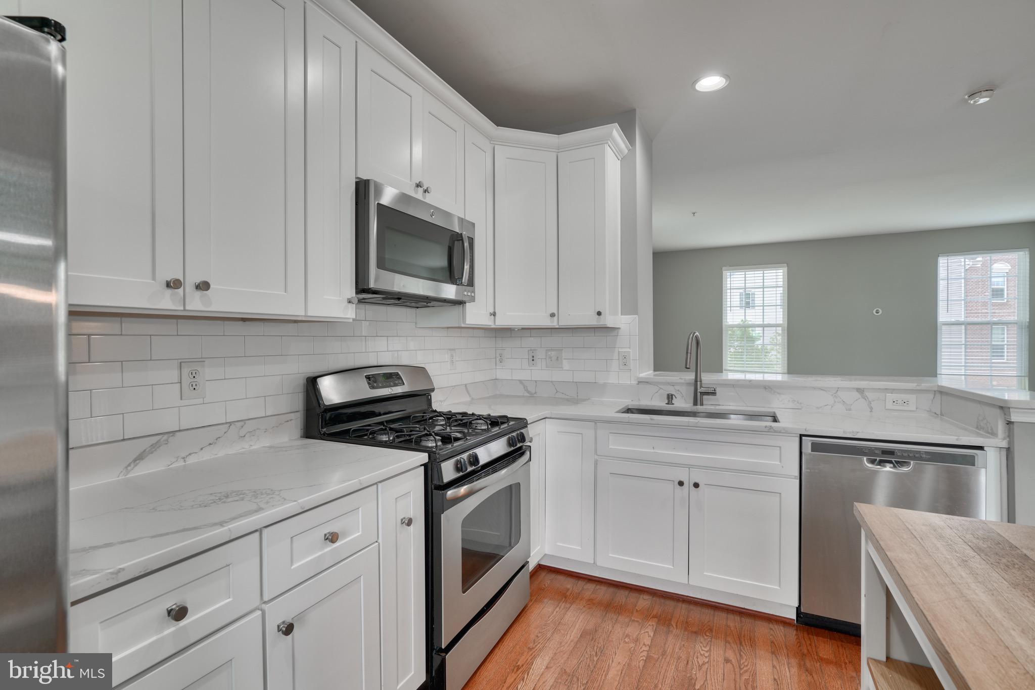 HOWARD SQUARE - Residential Lease