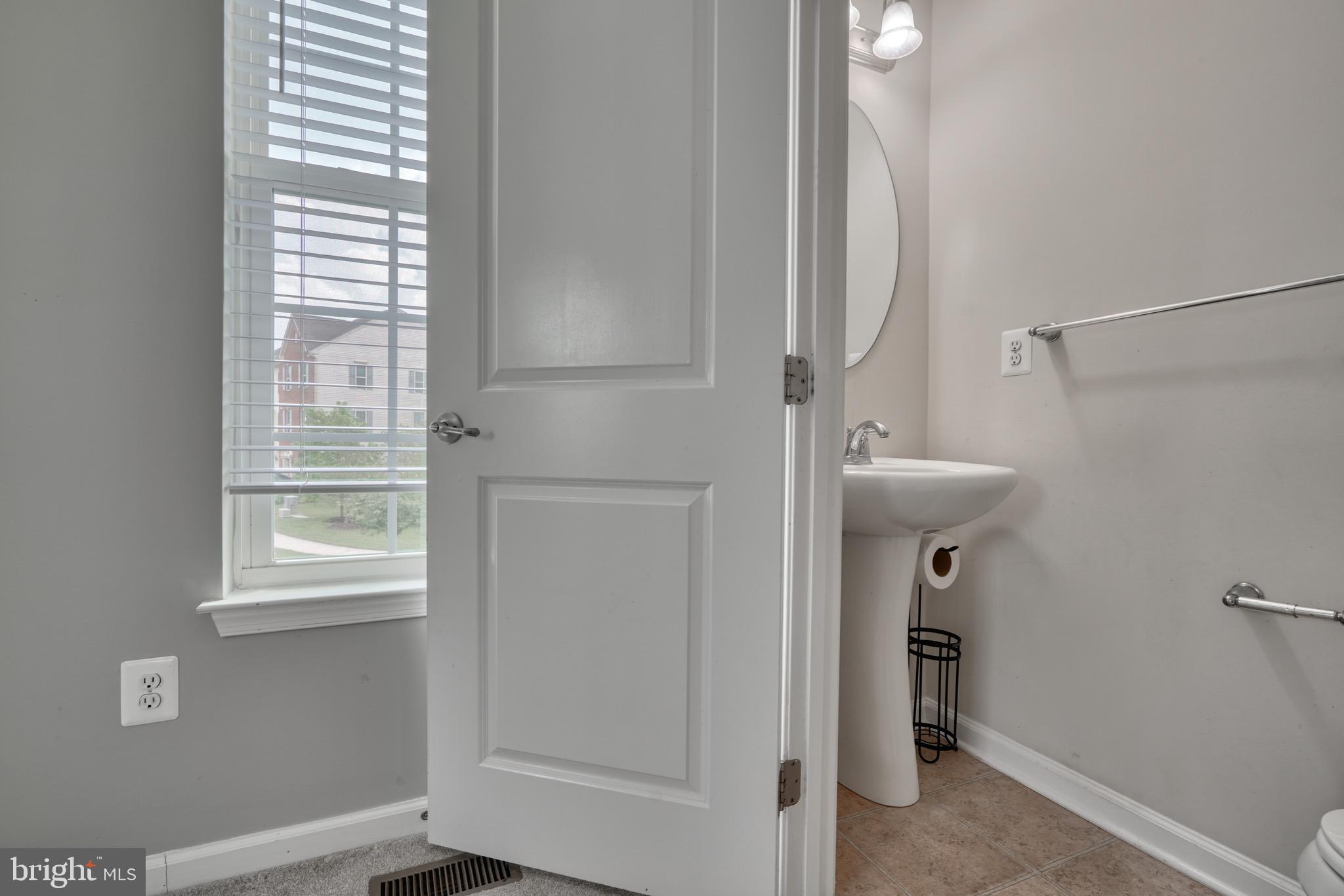 HOWARD SQUARE - Residential Lease